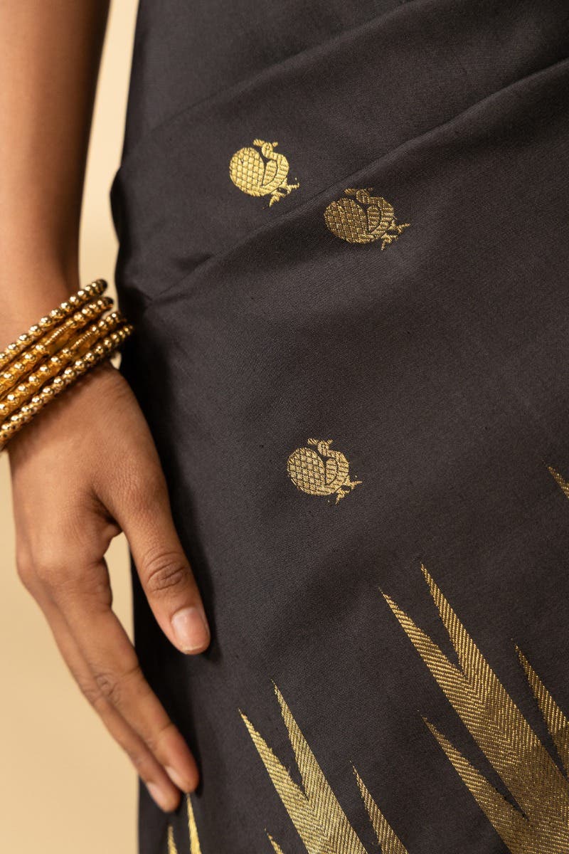 Aishwaryam-Black Kanchipuram Silk Saree - Image 5