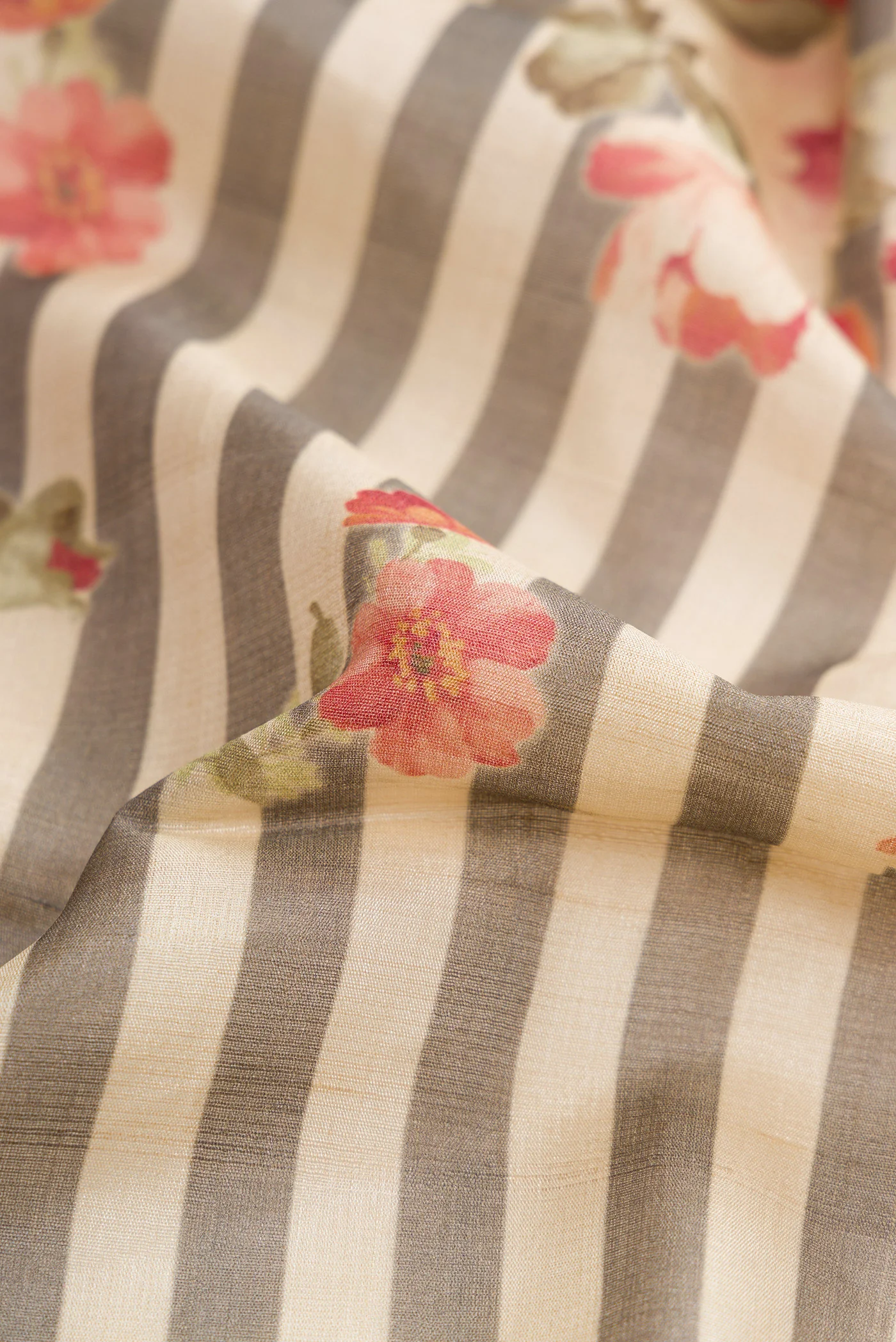 Beige Tussar Silk Saree - Image 2