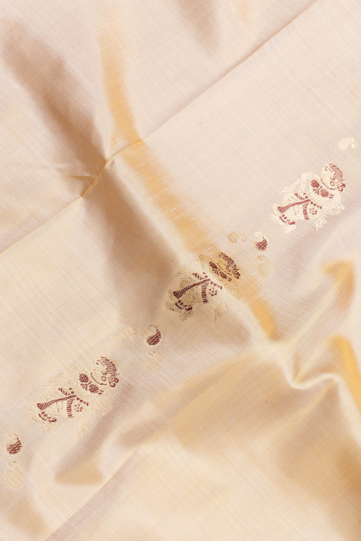 Beige Baluchari Silk Saree - Image 2