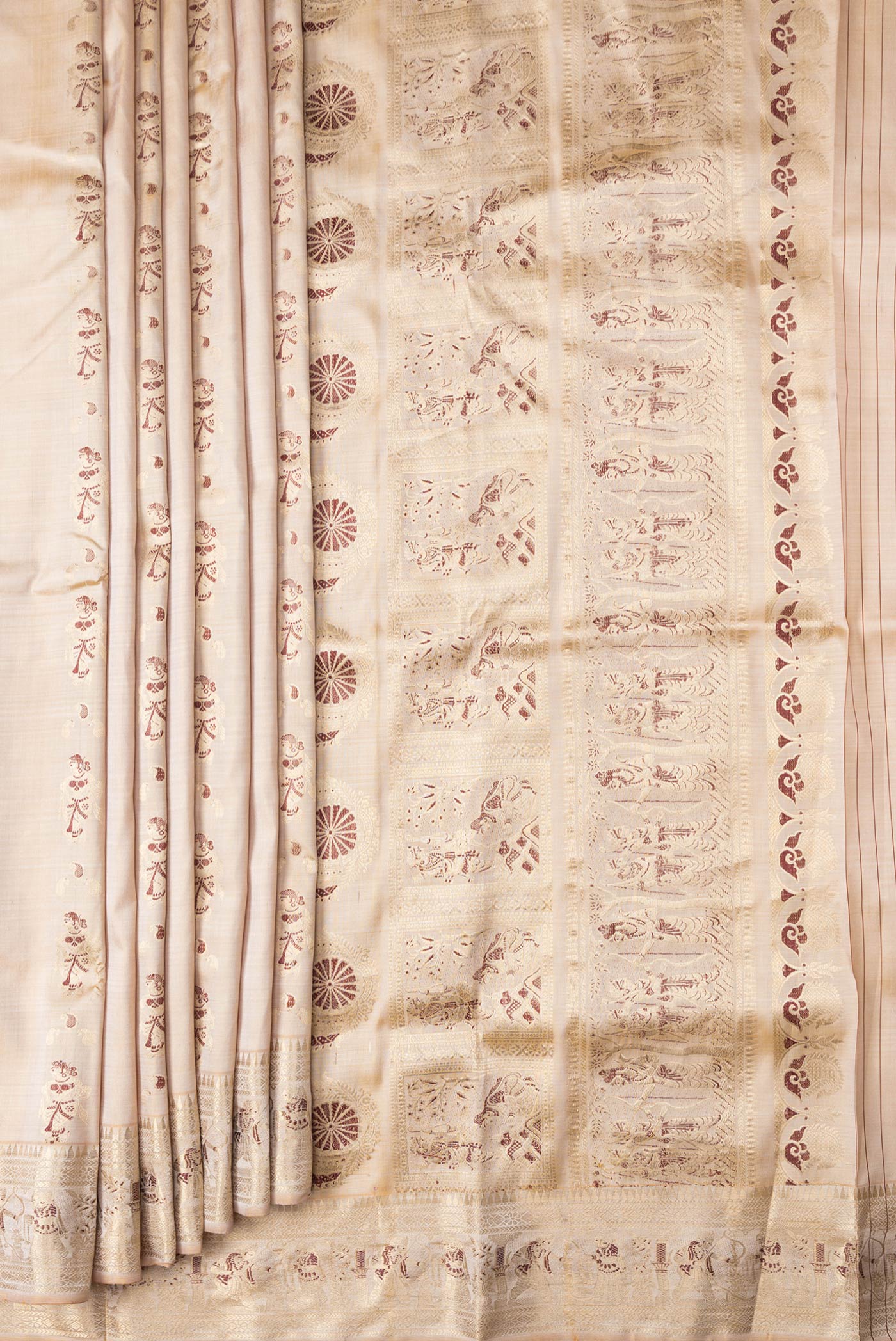 Beige Baluchari Silk Saree - Image 4