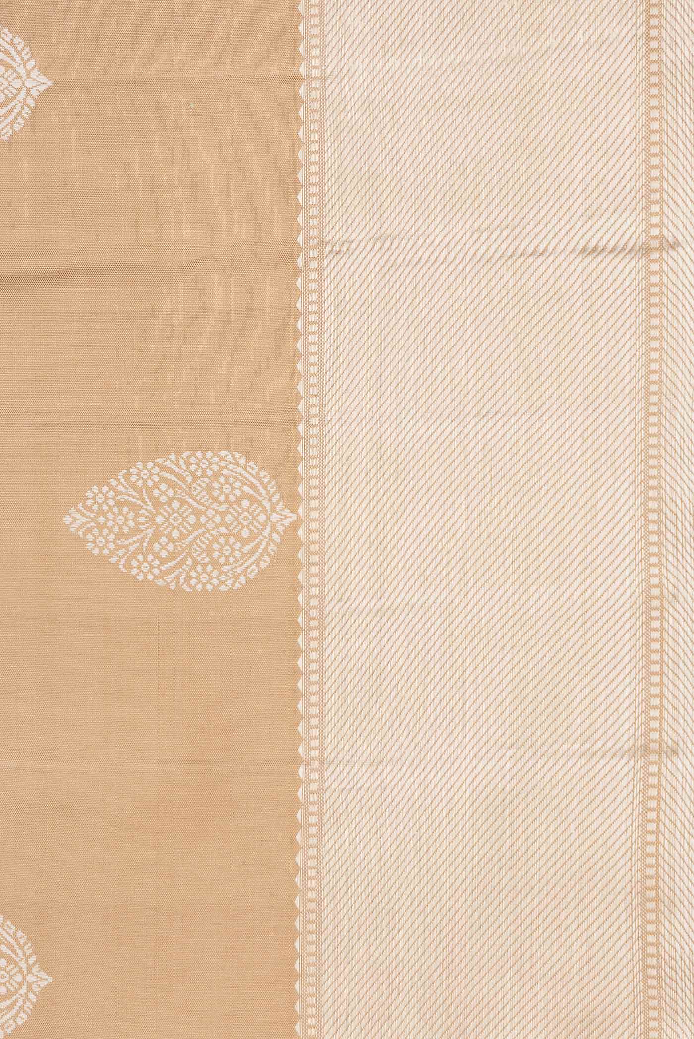 Beige Dual Tone Kanjivaram Saree - Image 3