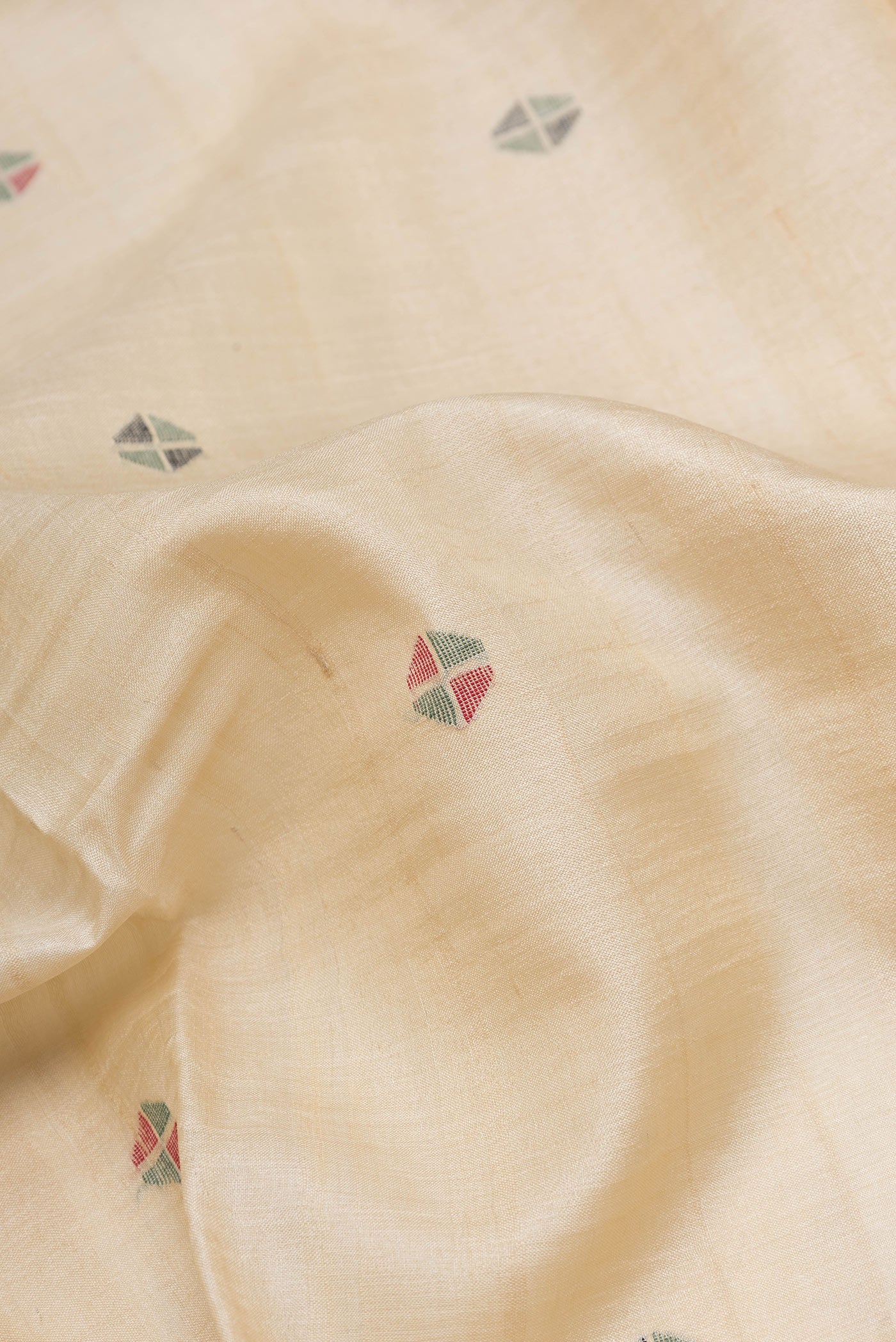 Beige Tussar Silk Saree - Image 2