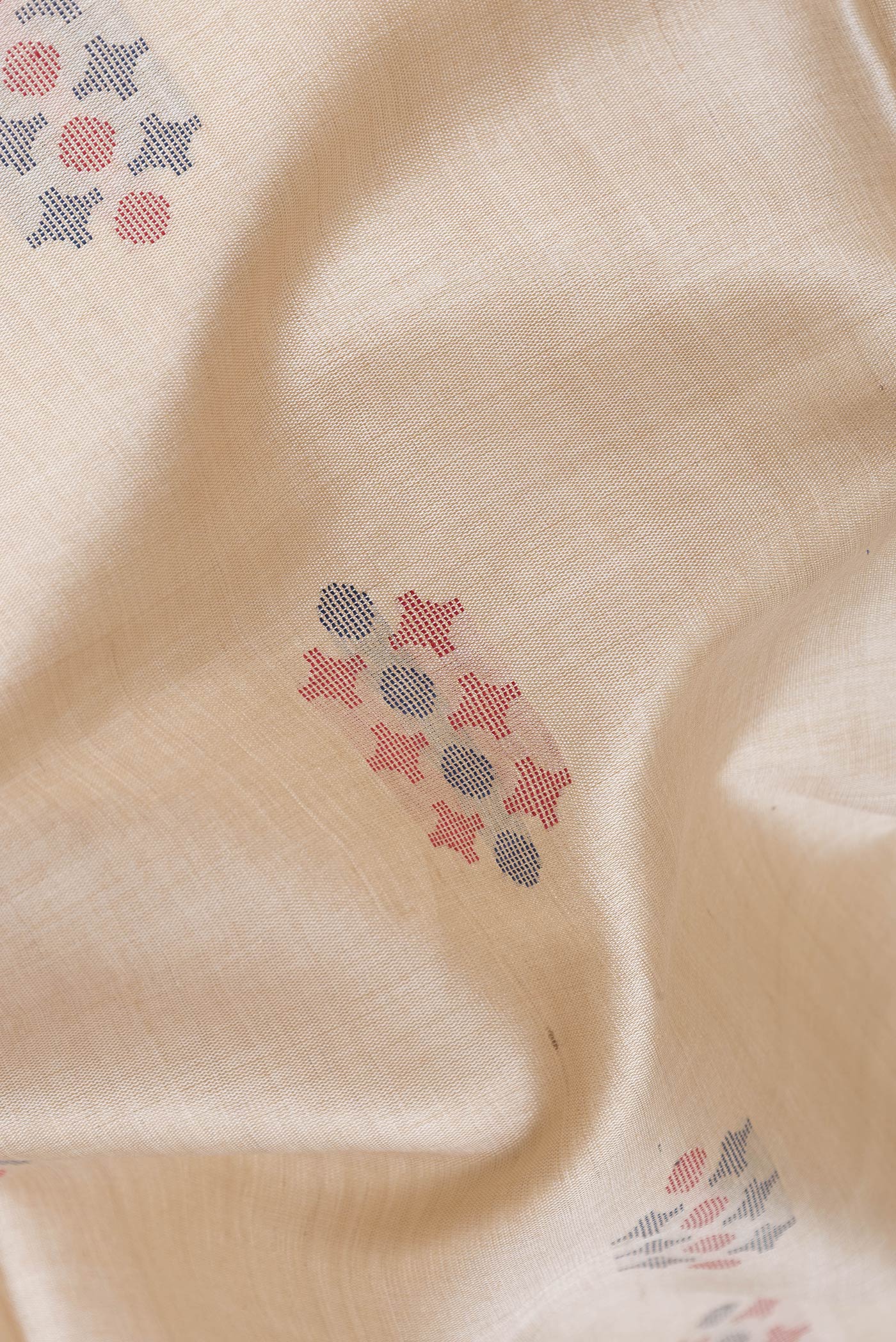Beige Tussar Silk Saree - Image 2
