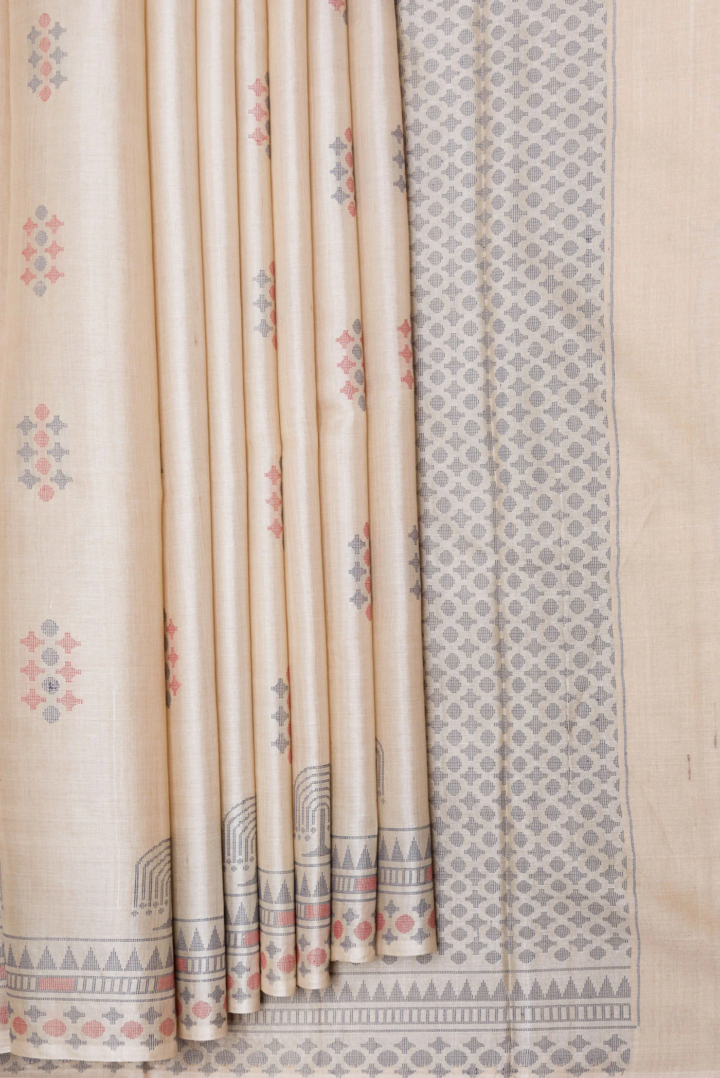 Beige Tussar Silk Saree - Image 4