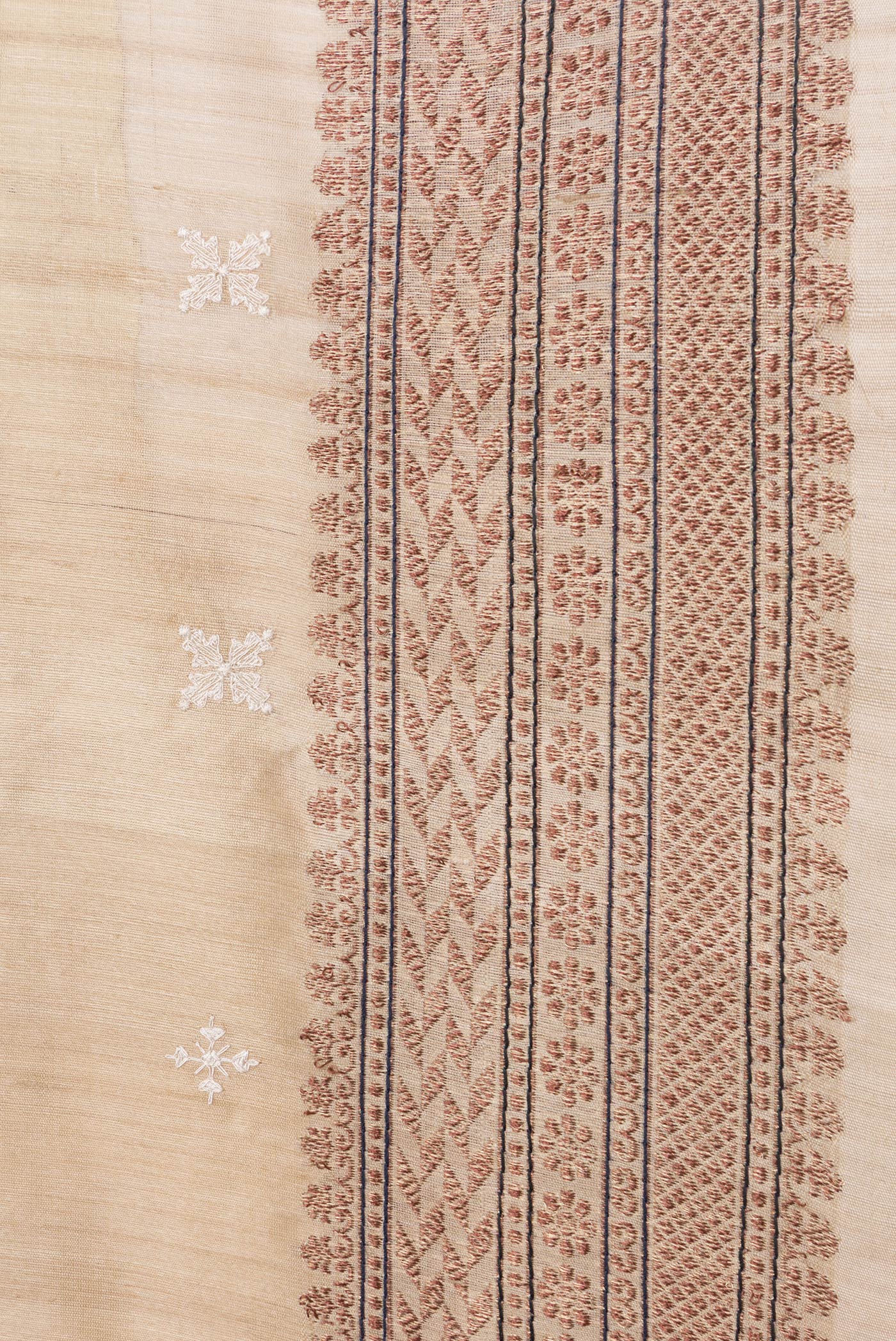 Cream Tussar Silk Saree - Image 3