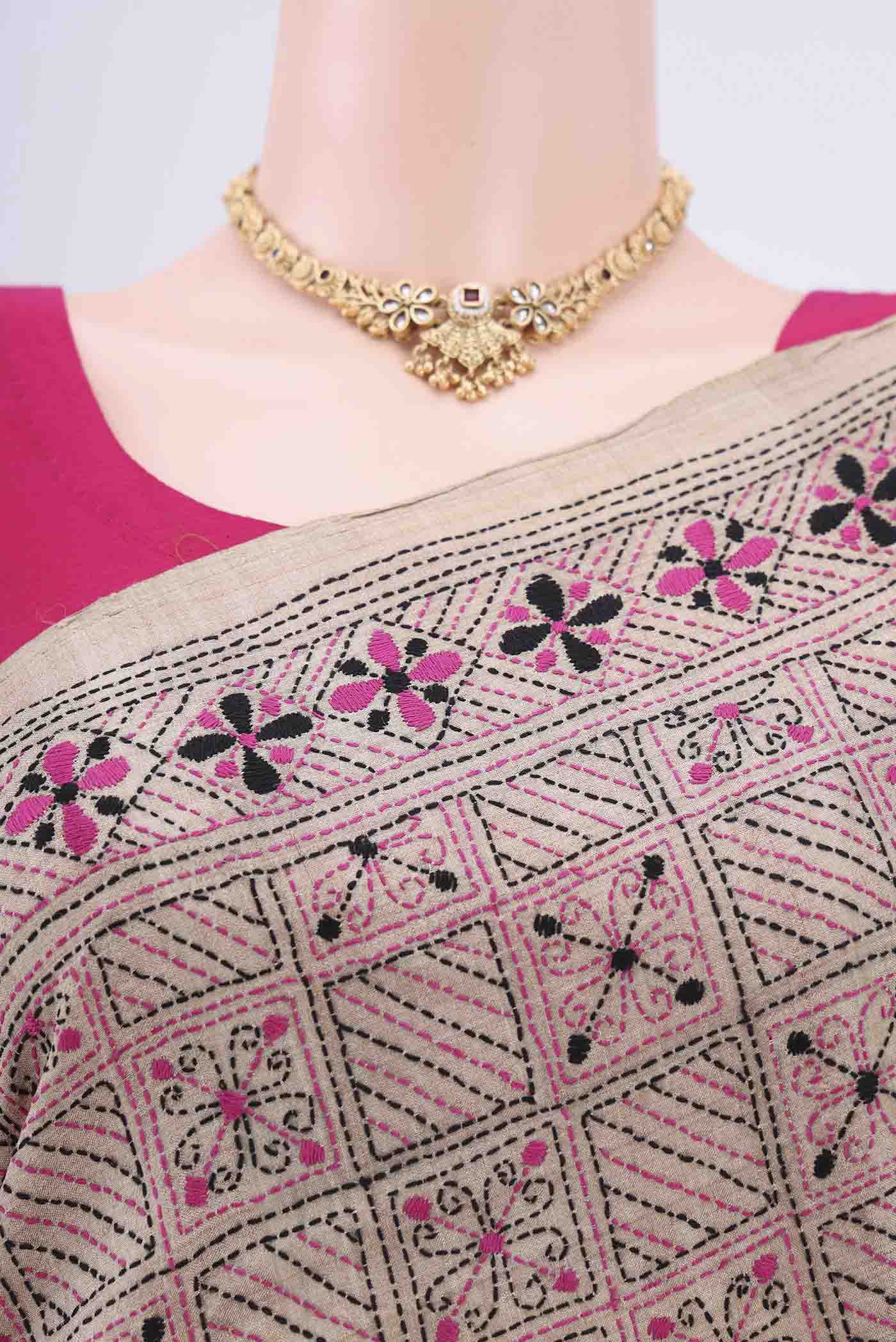 Beige Tussar Silk Saree - Image 2