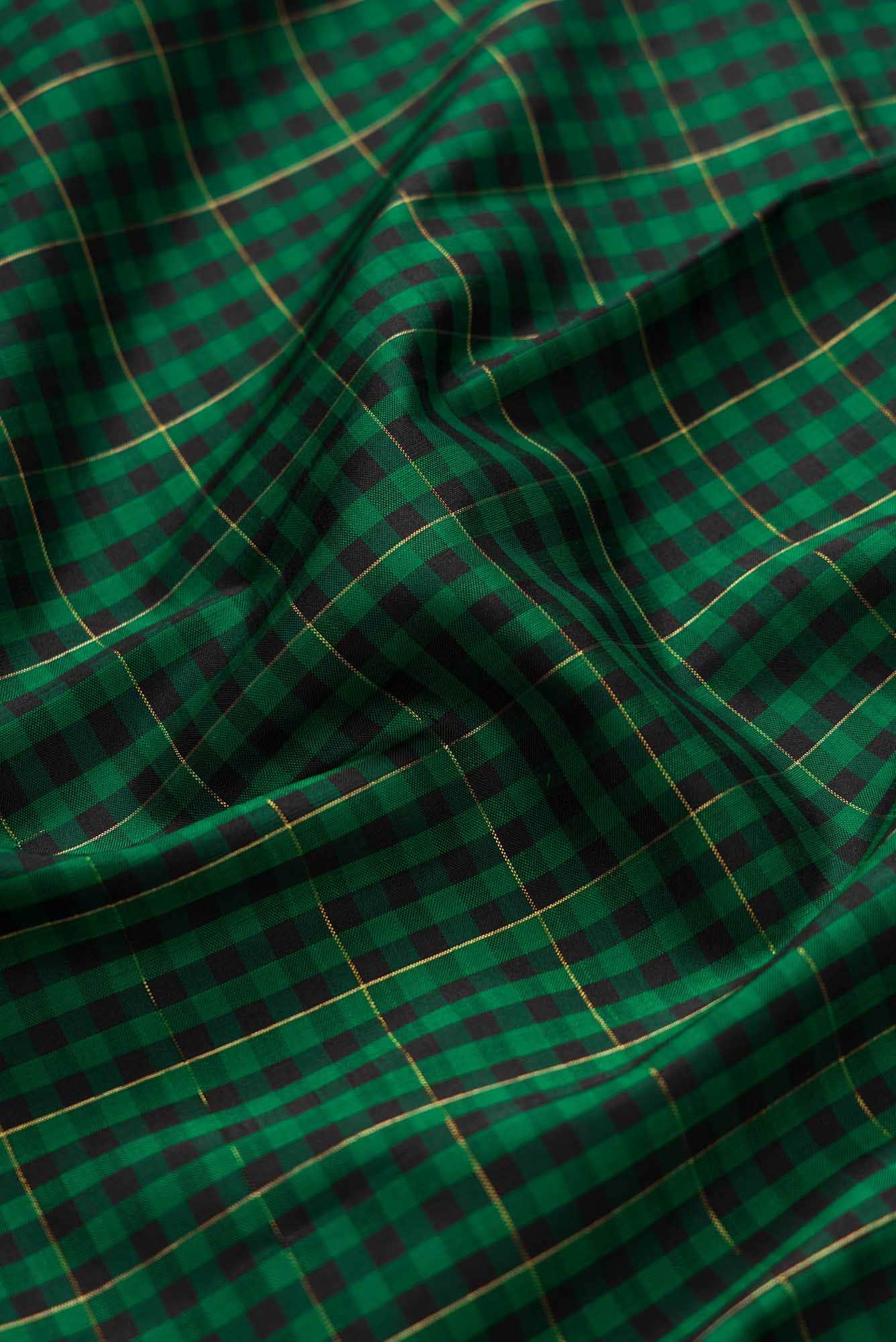 Pure Silk Pure Zari Black and Green Dual Tone Kanchipuram Saree - Image 3