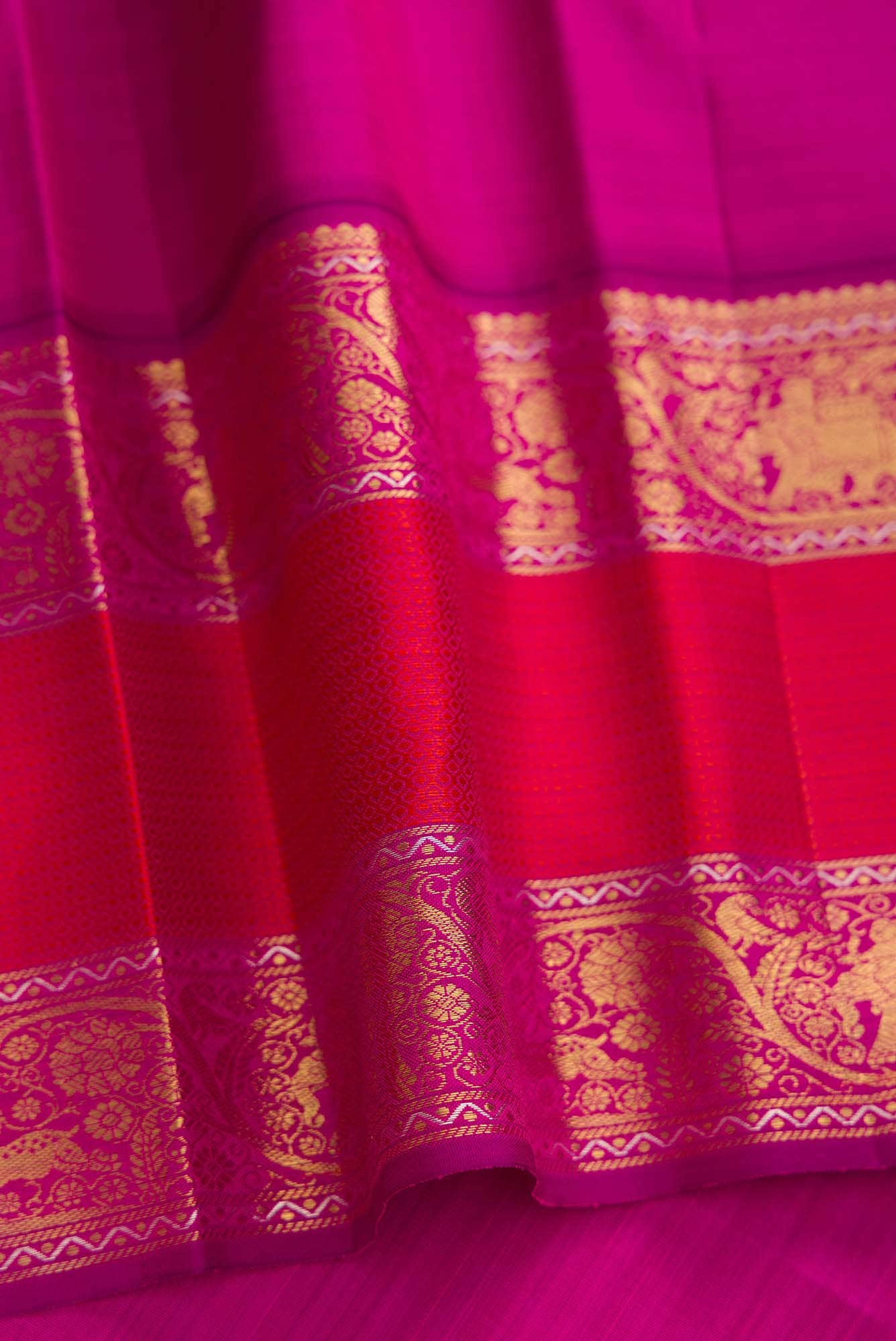 Pure Silk Pure Zari Black and Green Dual Tone Kanchipuram Saree - Image 6