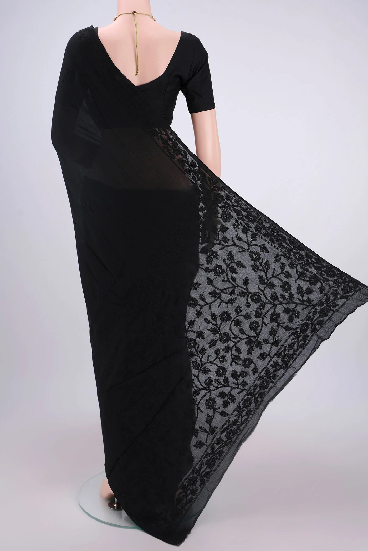 Black Bengal Cotton - Kantha Saree - Image 3