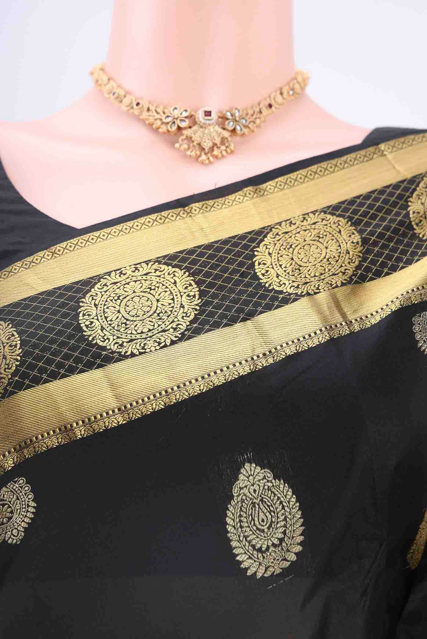 Black Blended Bangalore Silk Saree - Image 2