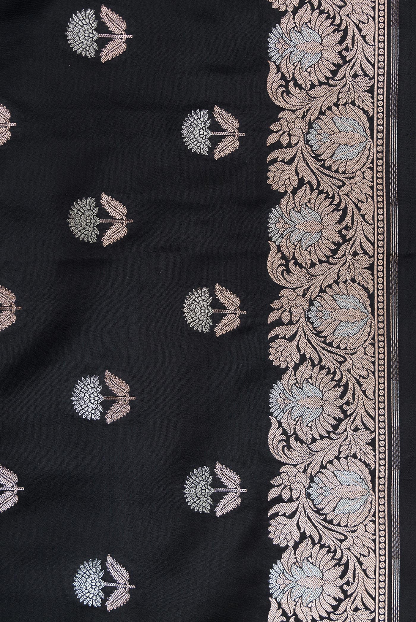 Black Blended Banarasi Silk Saree - Image 3