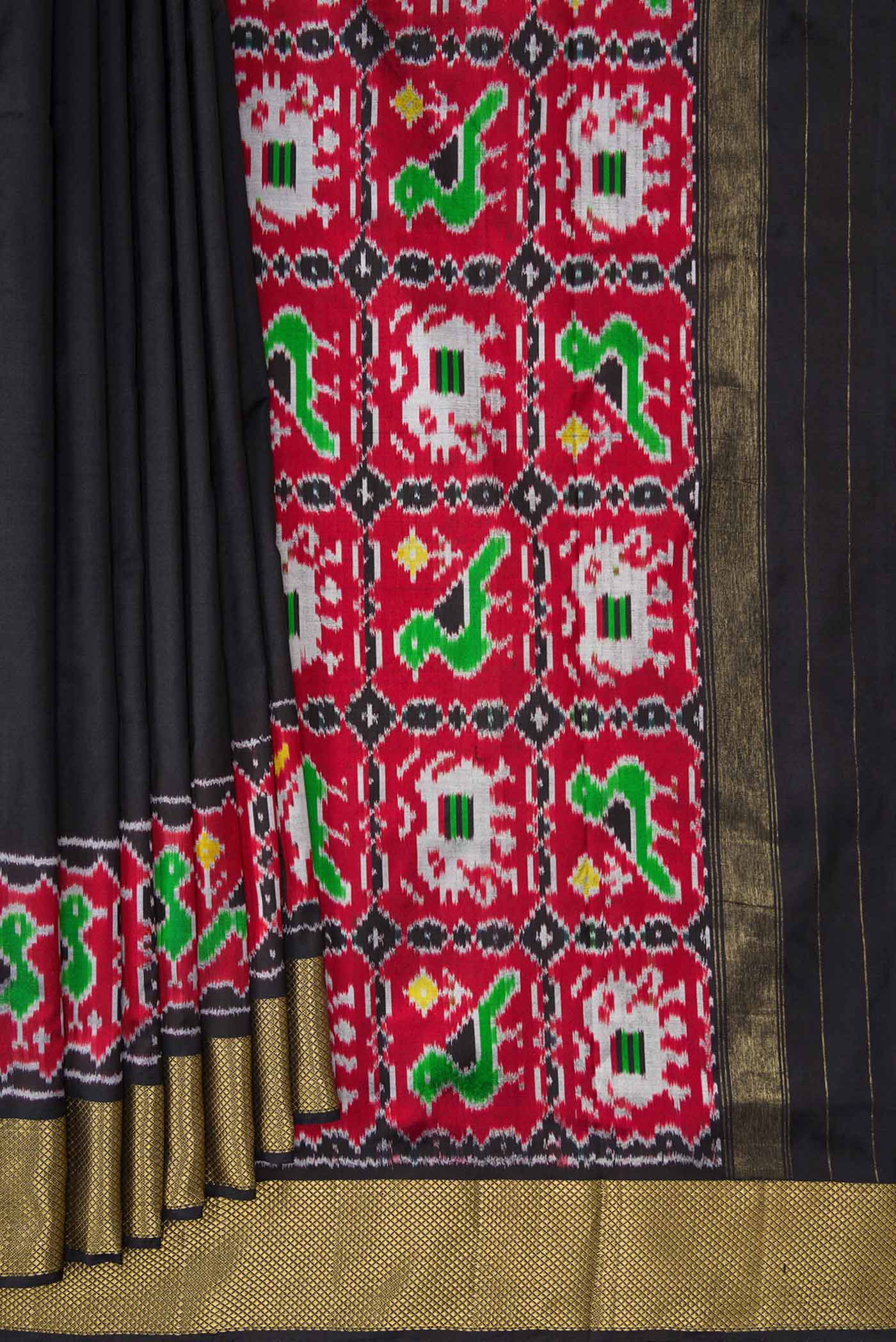 Black Pochampally Silk Saree - Image 4