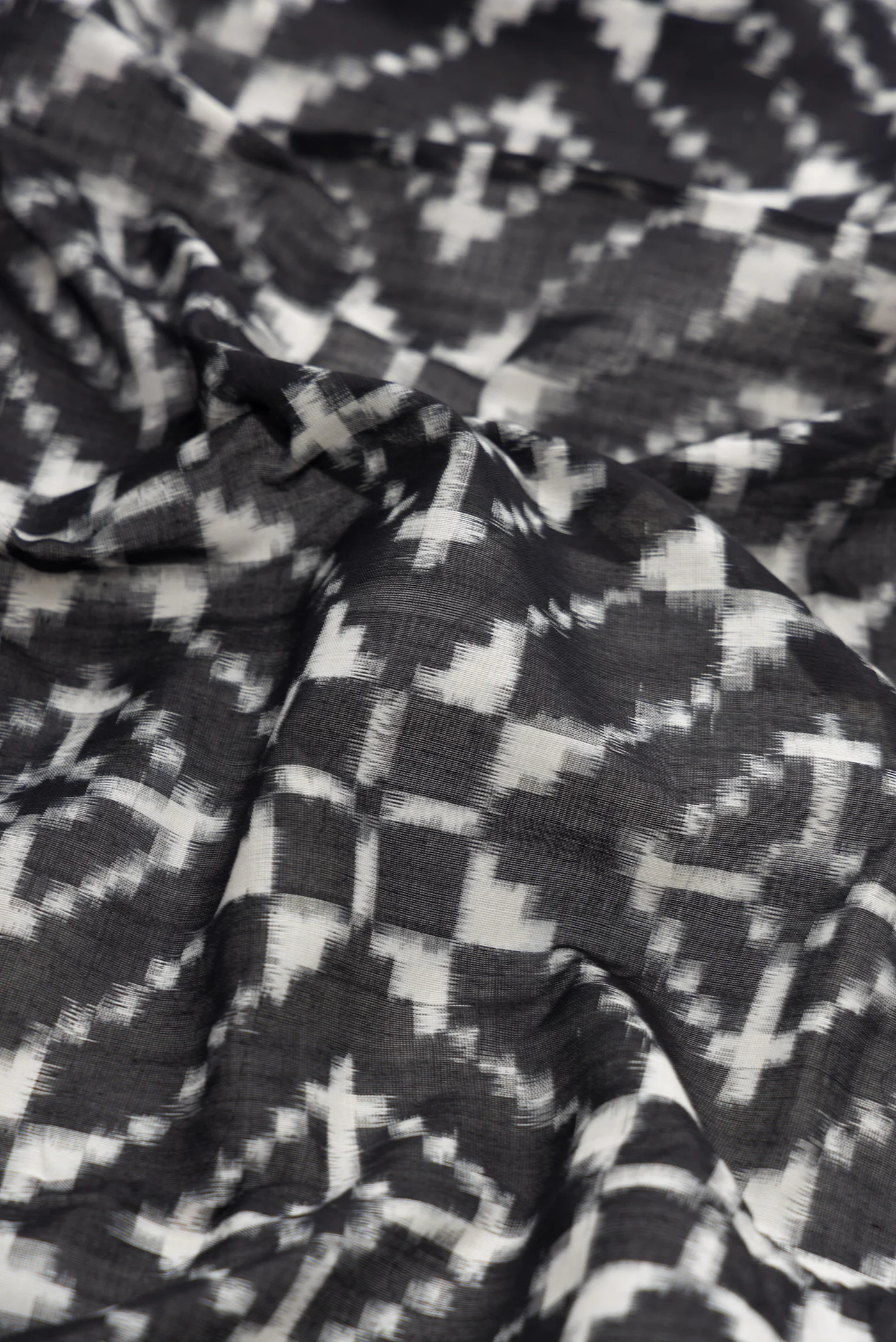 Black Pochampally Cotton Saree - Image 2