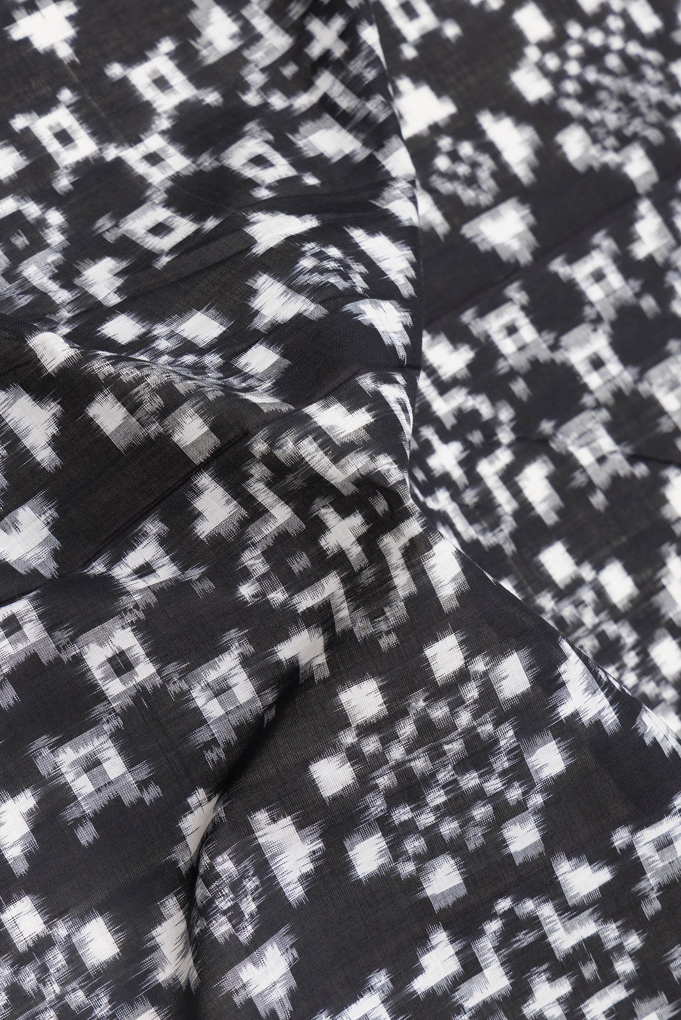 Black Pochampally Cotton Saree - Image 2