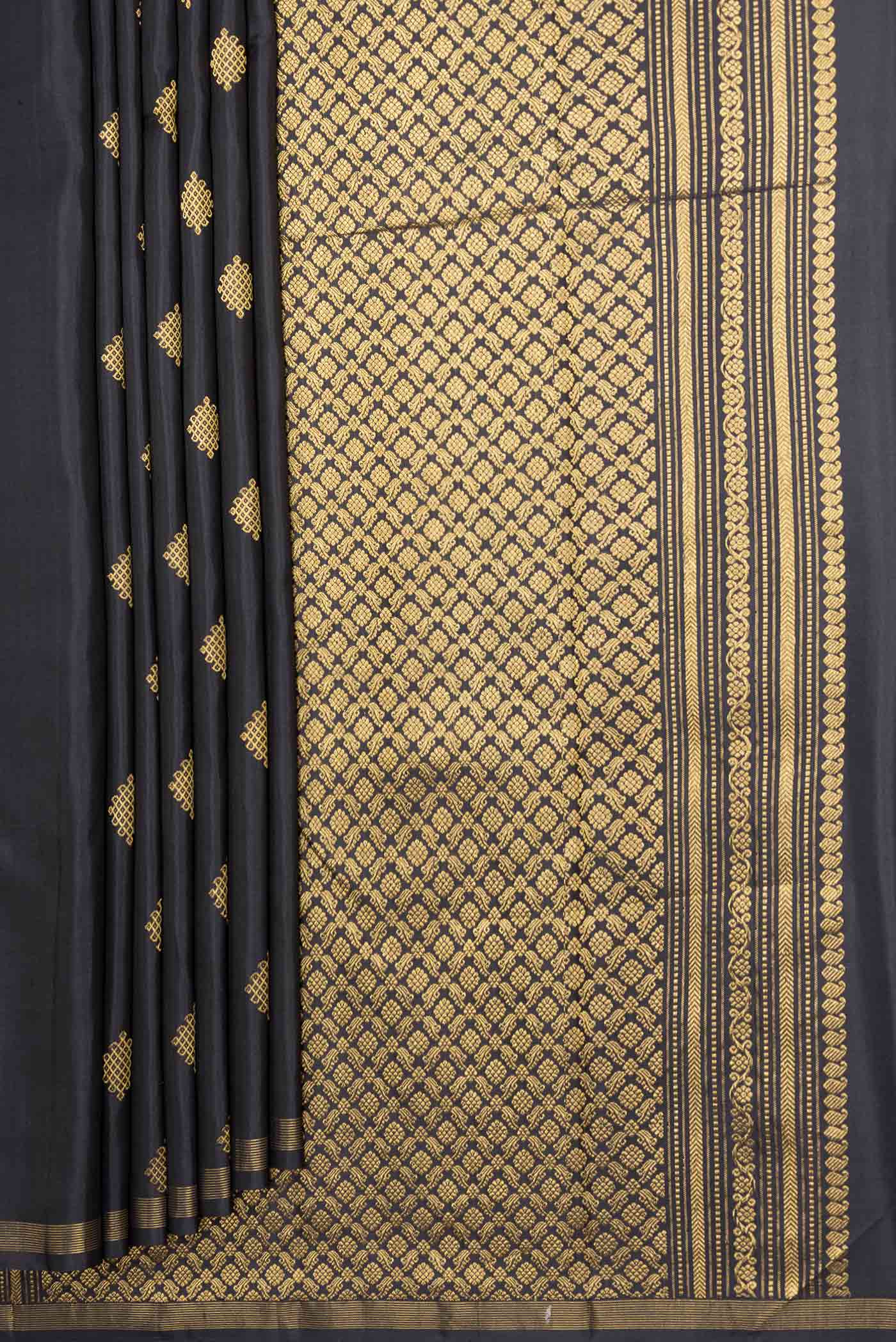 Black Dual Tone Kanchipuram Saree - Image 4