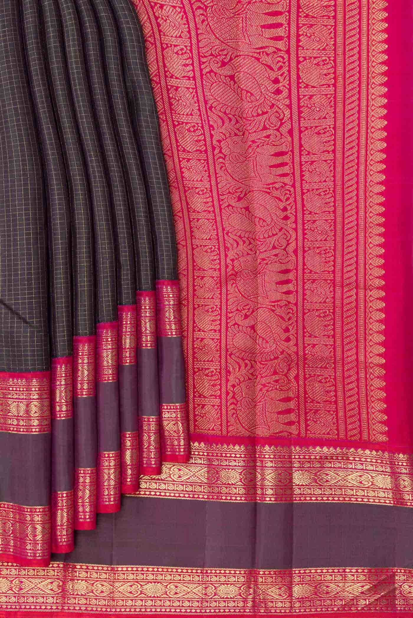 Pure Silk Pure Zari Black Dual Tone Kanchipuram Saree - Image 2