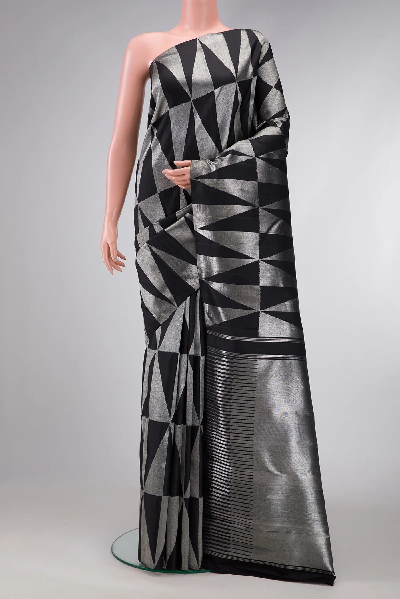 Black Kanchipuram Tissue Silk Saree