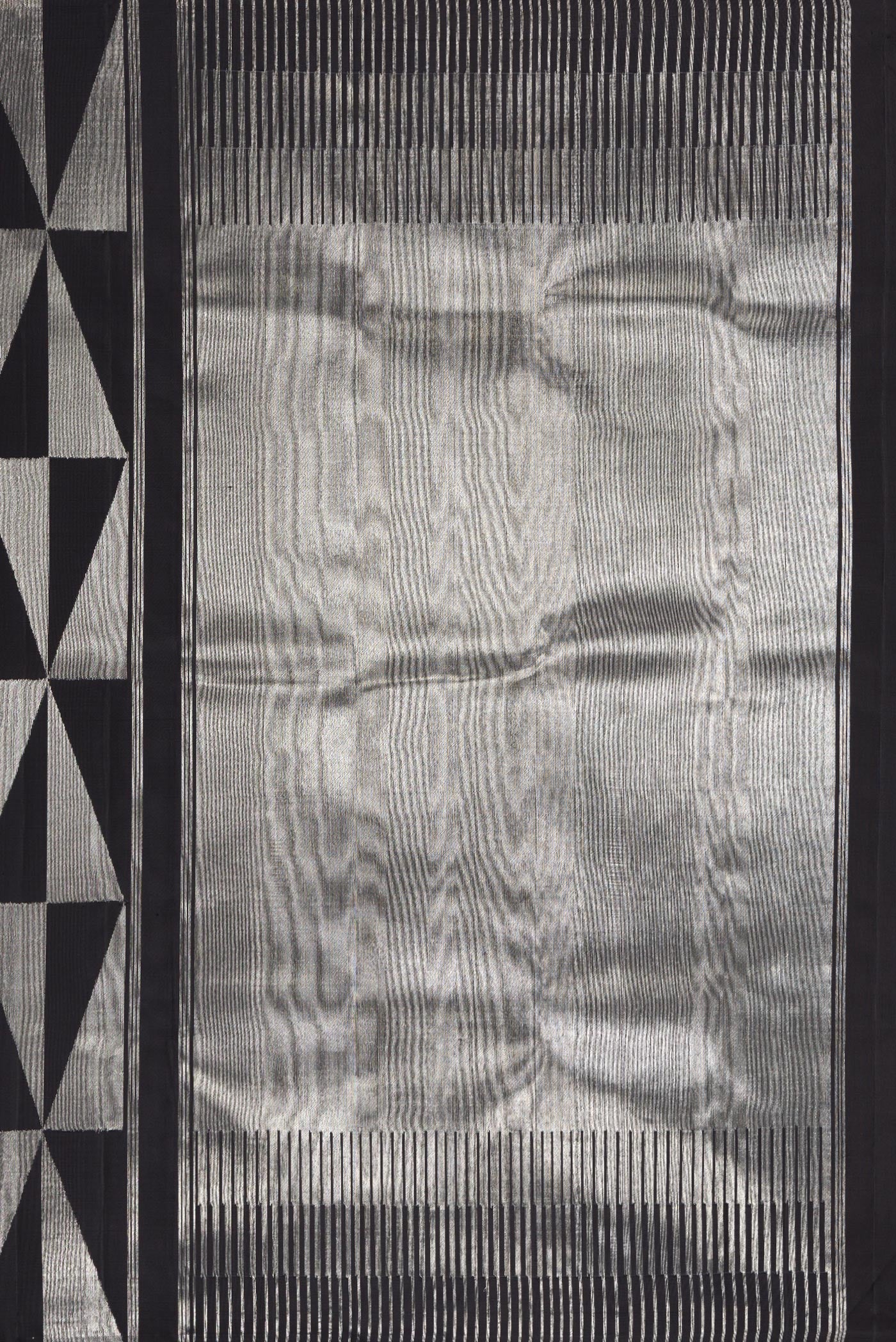 Black Kanchipuram Tissue Silk Saree - Image 6