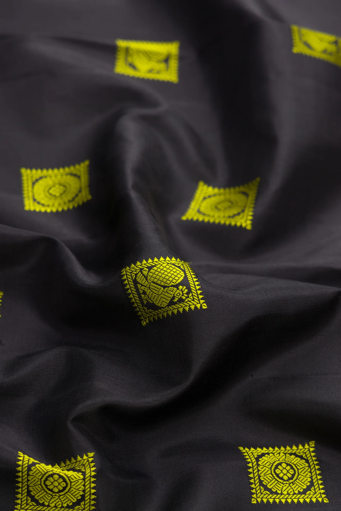Black Kanjivaram Silk Saree - Image 2
