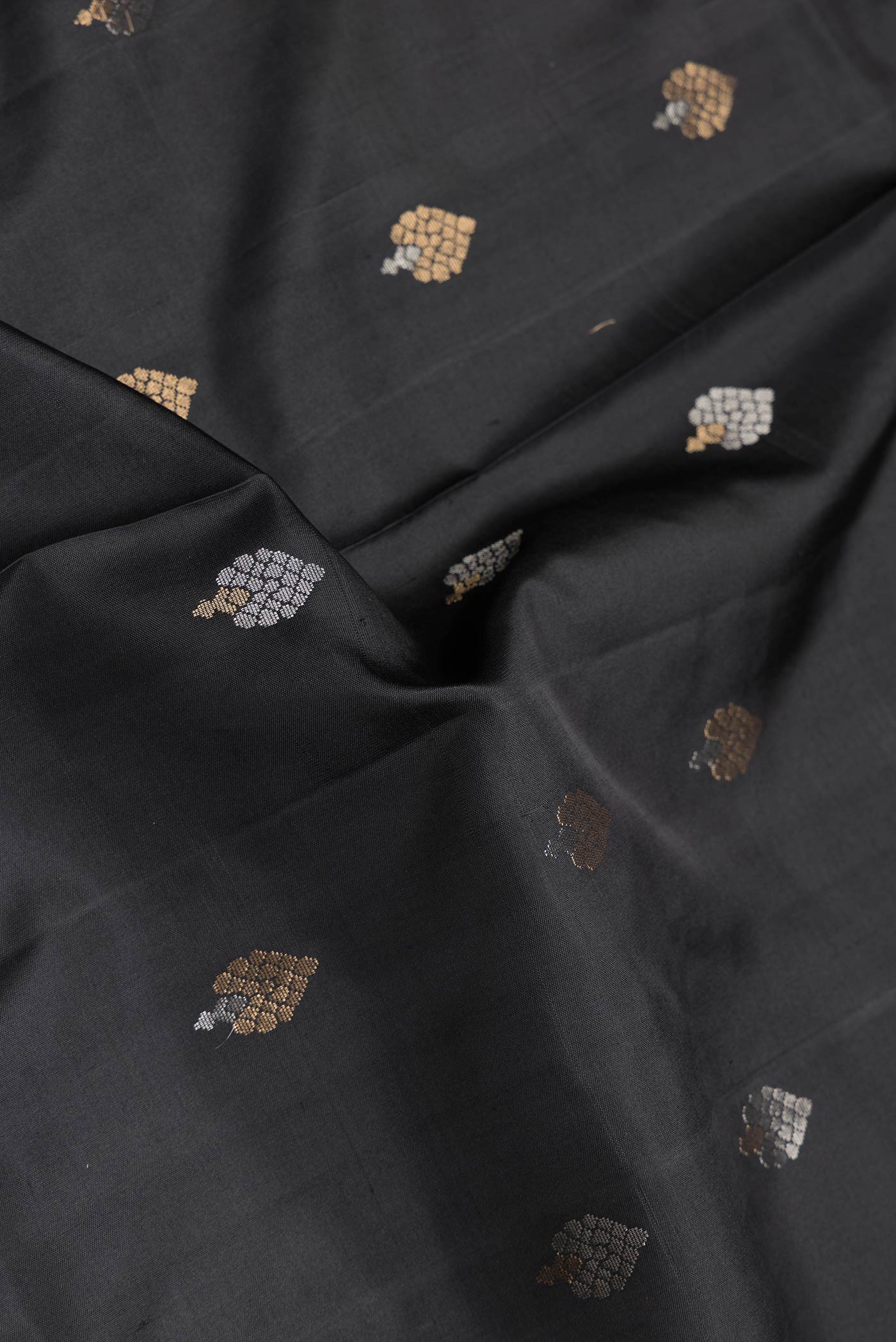 Black Soft Silk Saree - Image 2