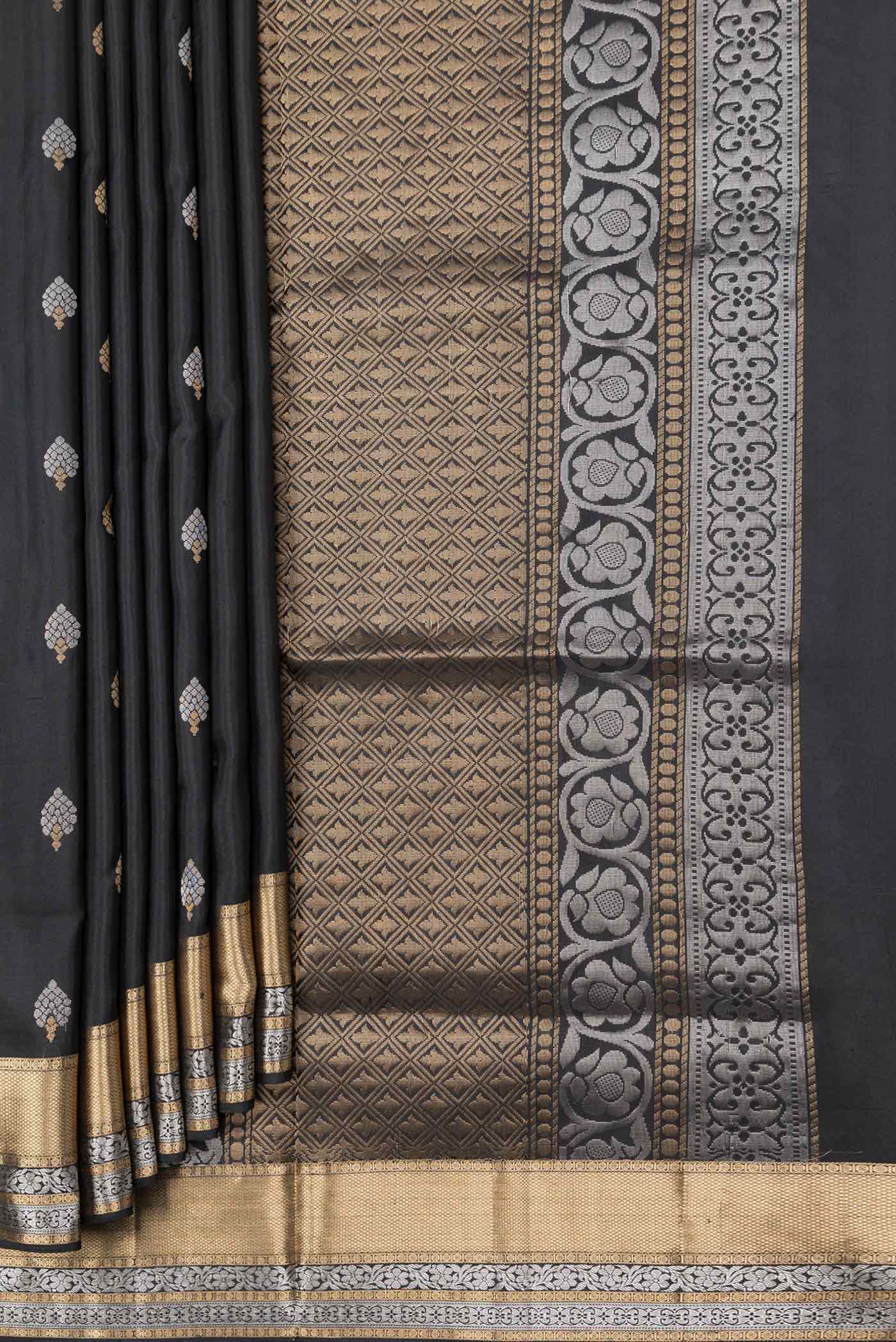 Black Soft Silk Saree - Image 4