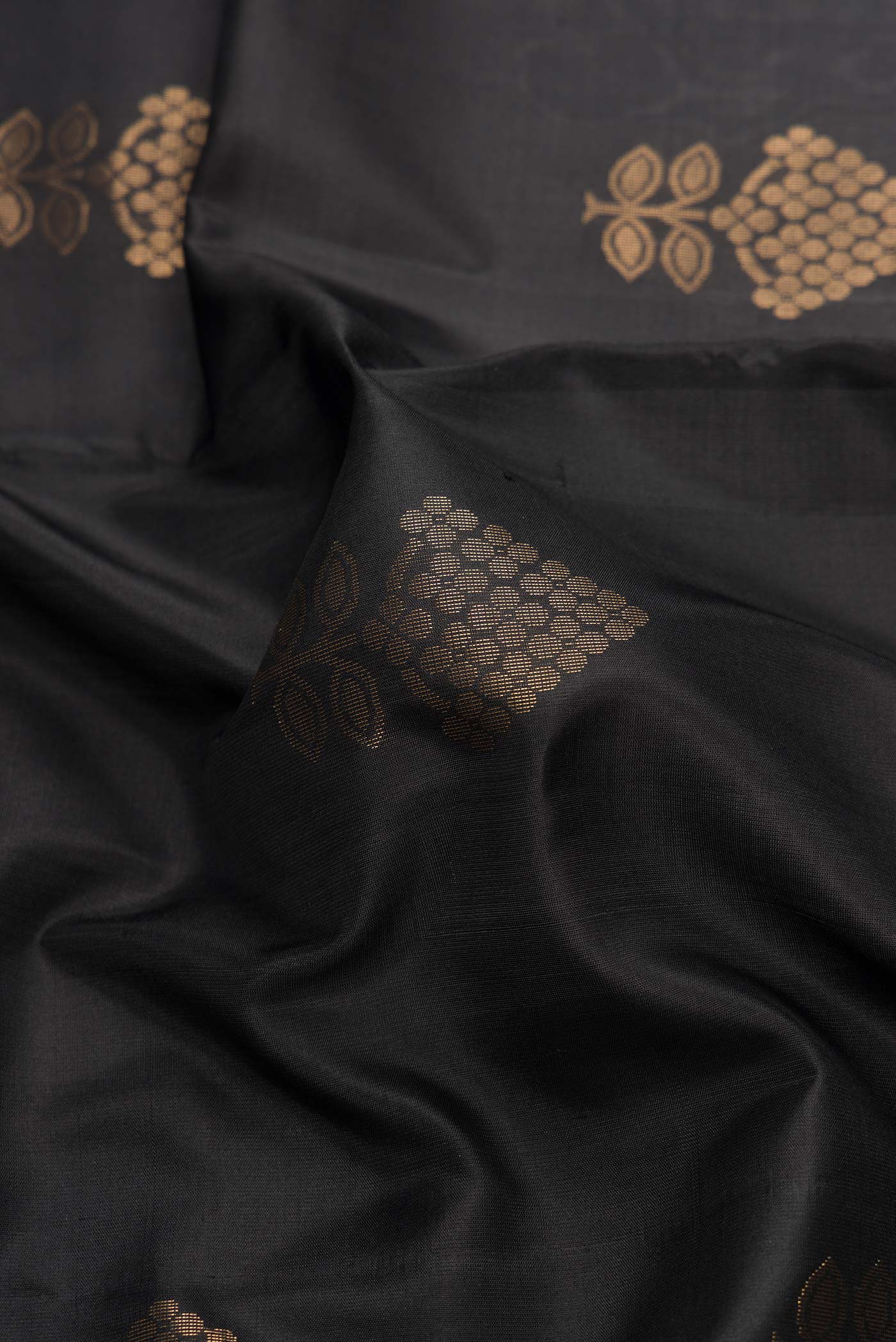 Black Soft Silk Saree - Image 2
