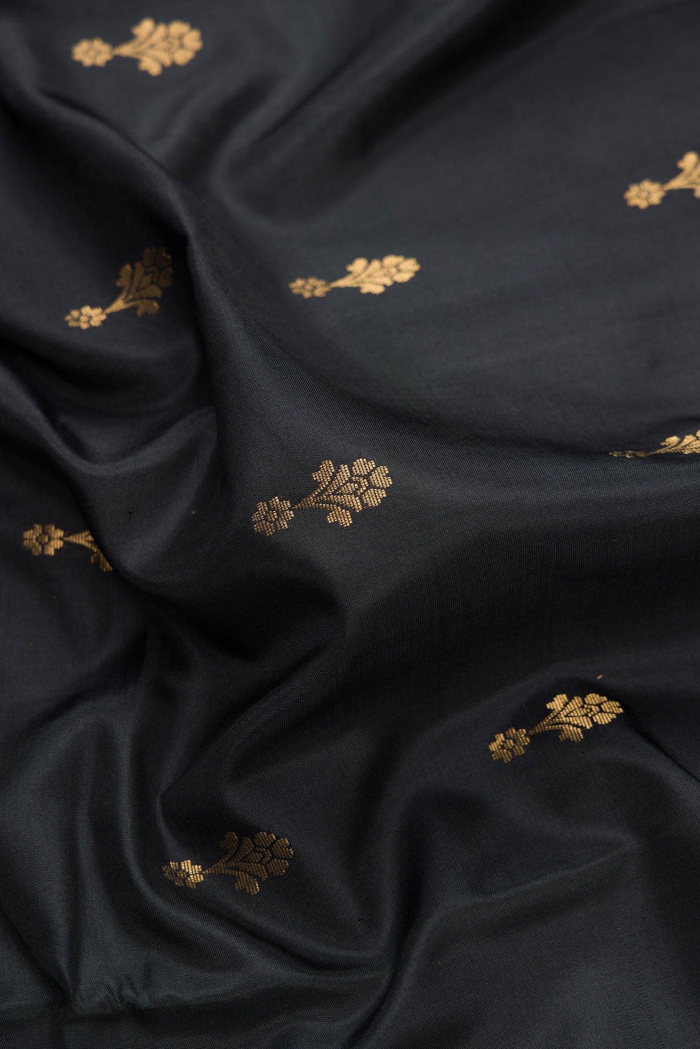 Black Soft Silk Saree - Image 3
