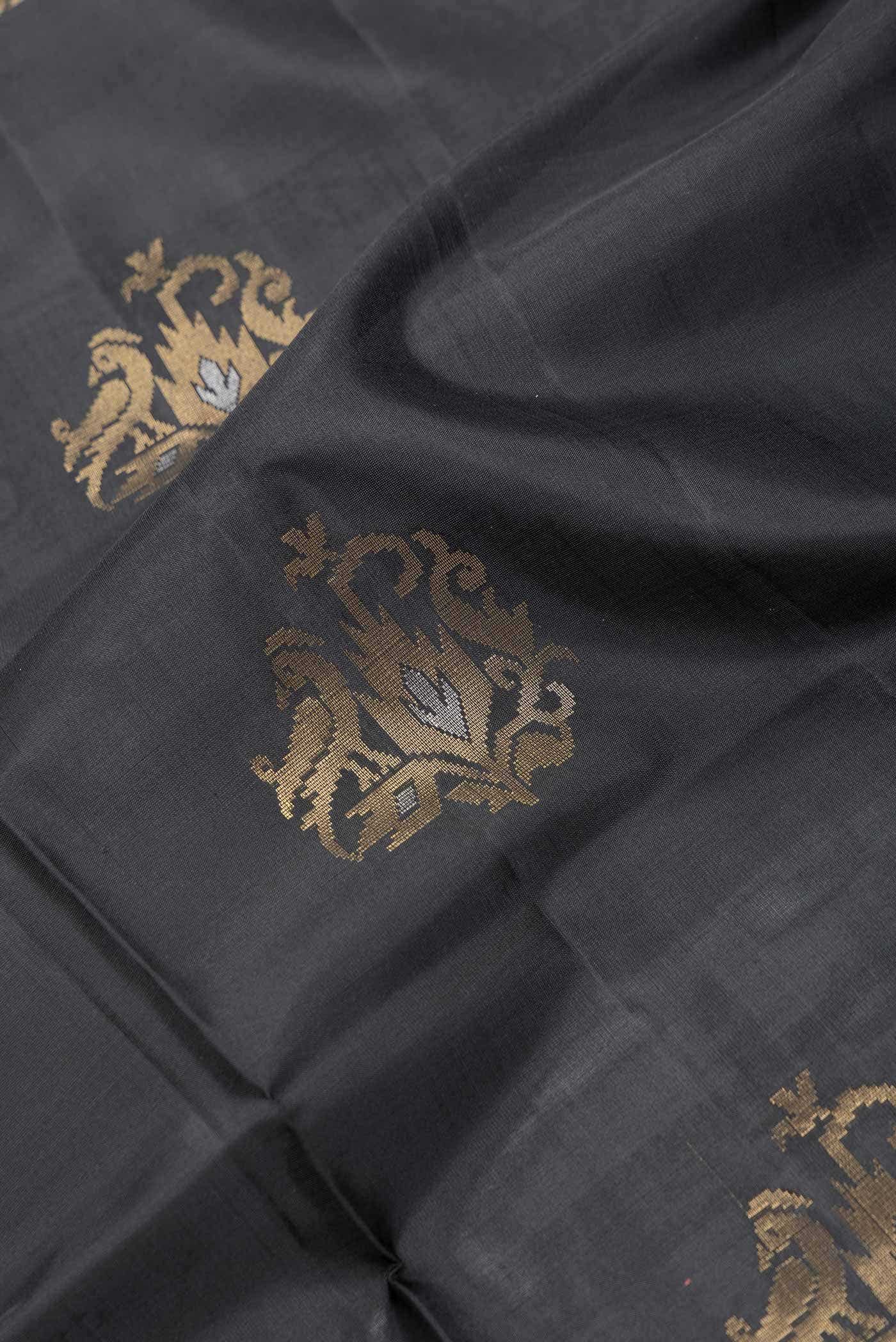 Black Dual Tone Soft Silk Saree - Image 2