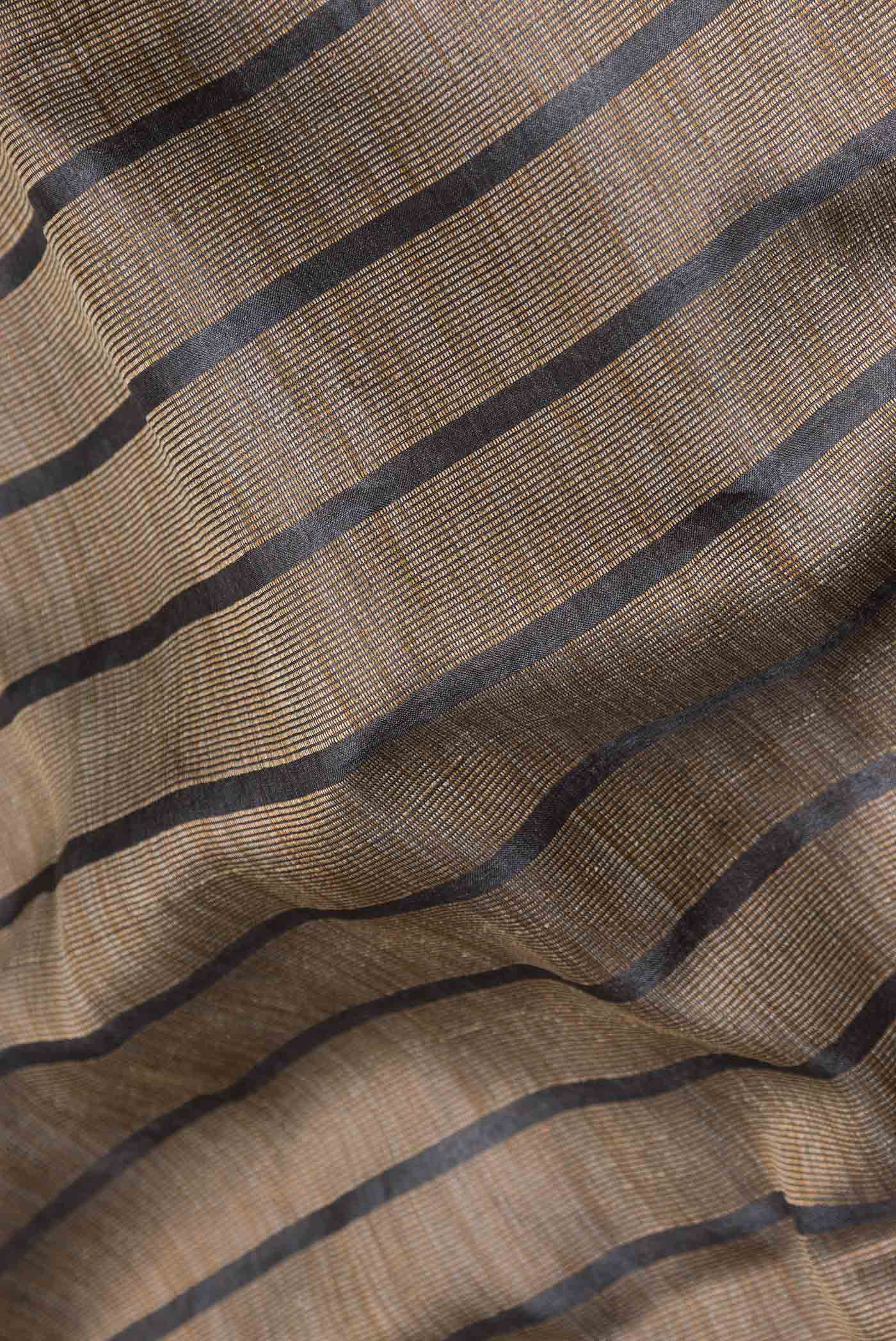 Black Dual Tone Tussar Silk Saree - Image 2