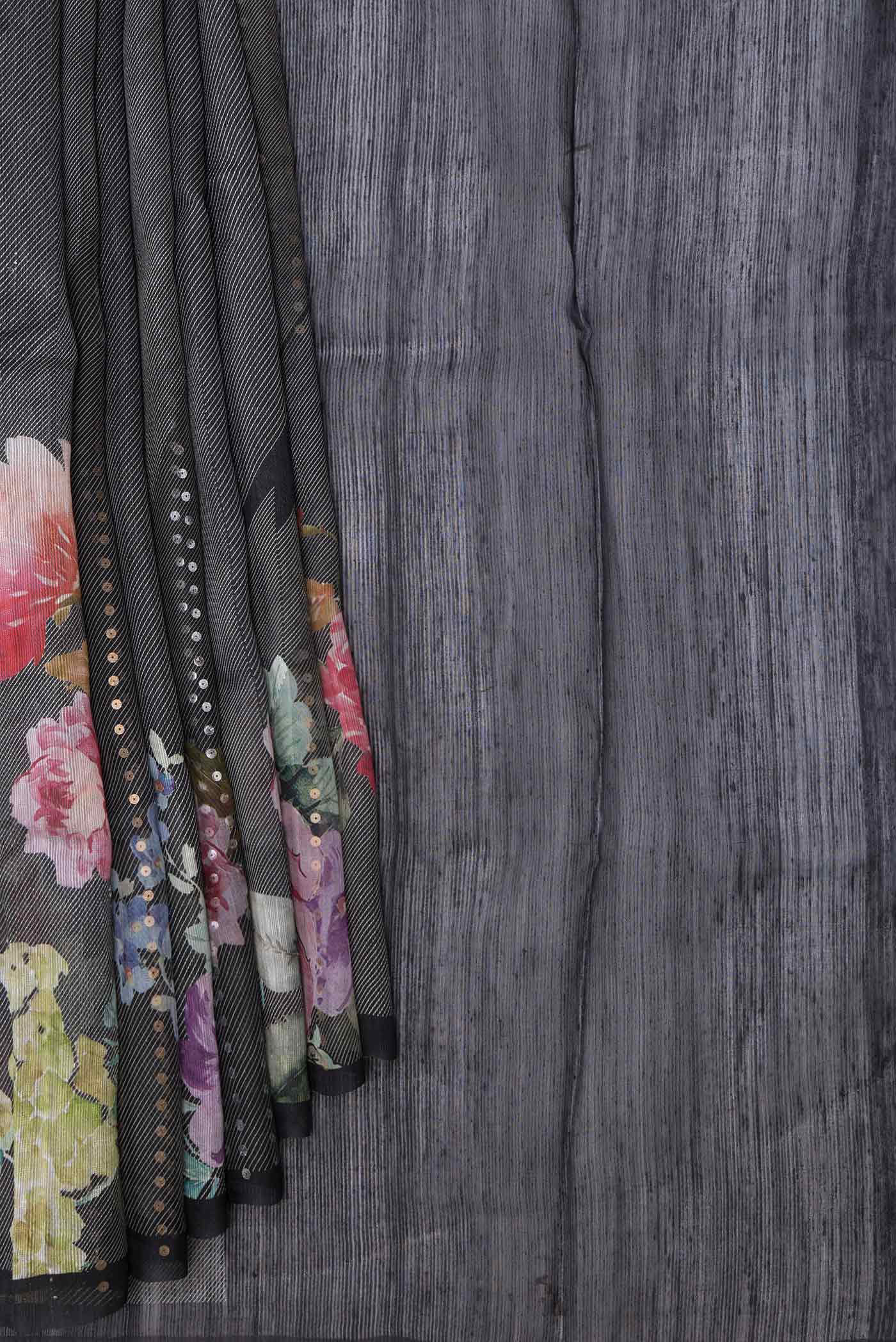 Black Dual Tone Tussar Silk Saree - Image 4