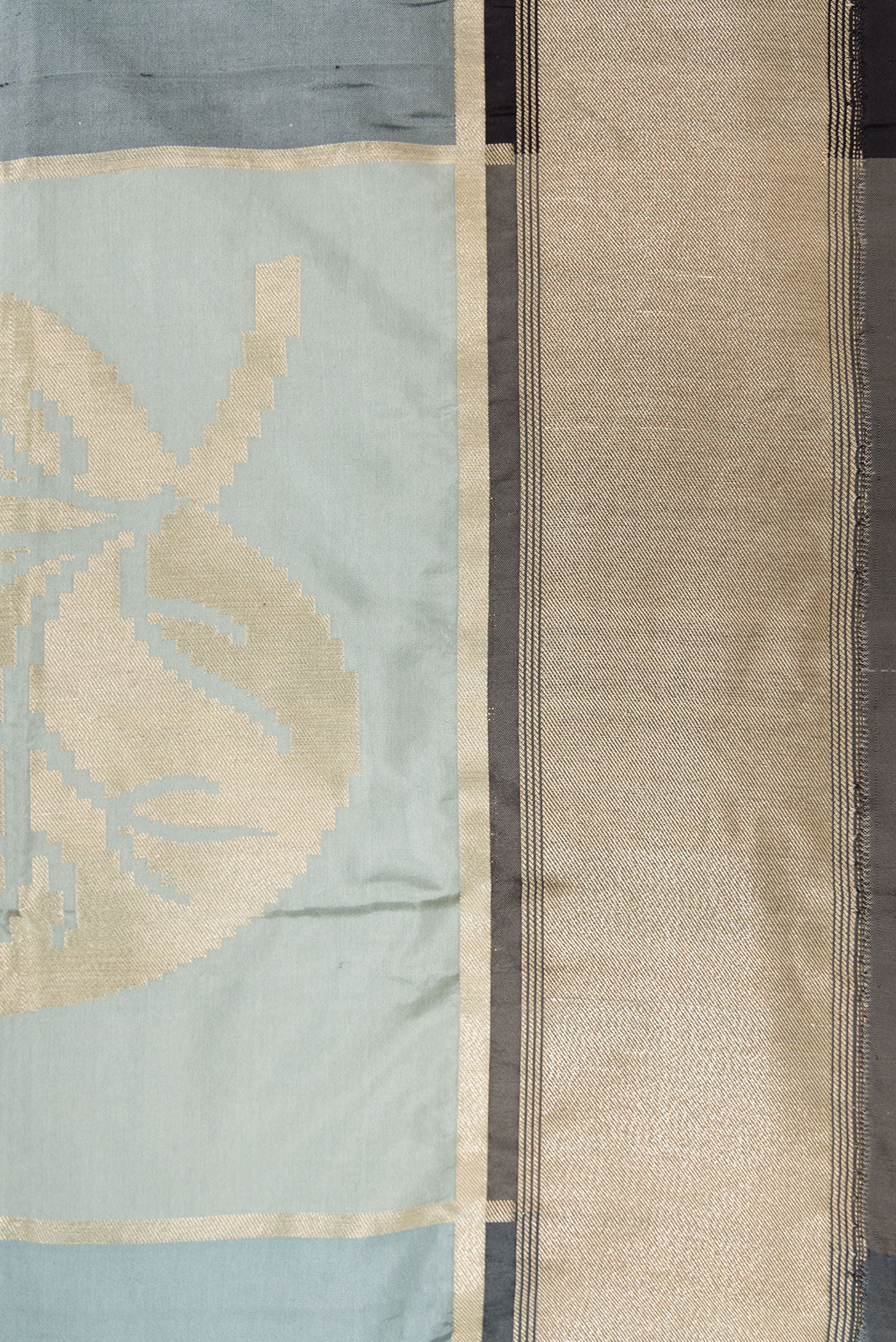 Multi Color Banarasi Silk Saree - Image 3