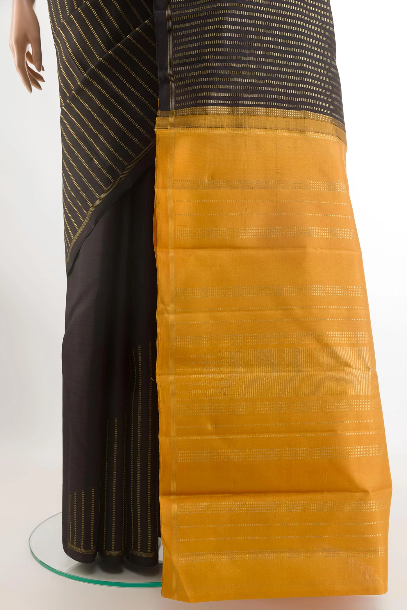 Pure Silk Pure Zari Black Kanchipuram Saree - Image 3