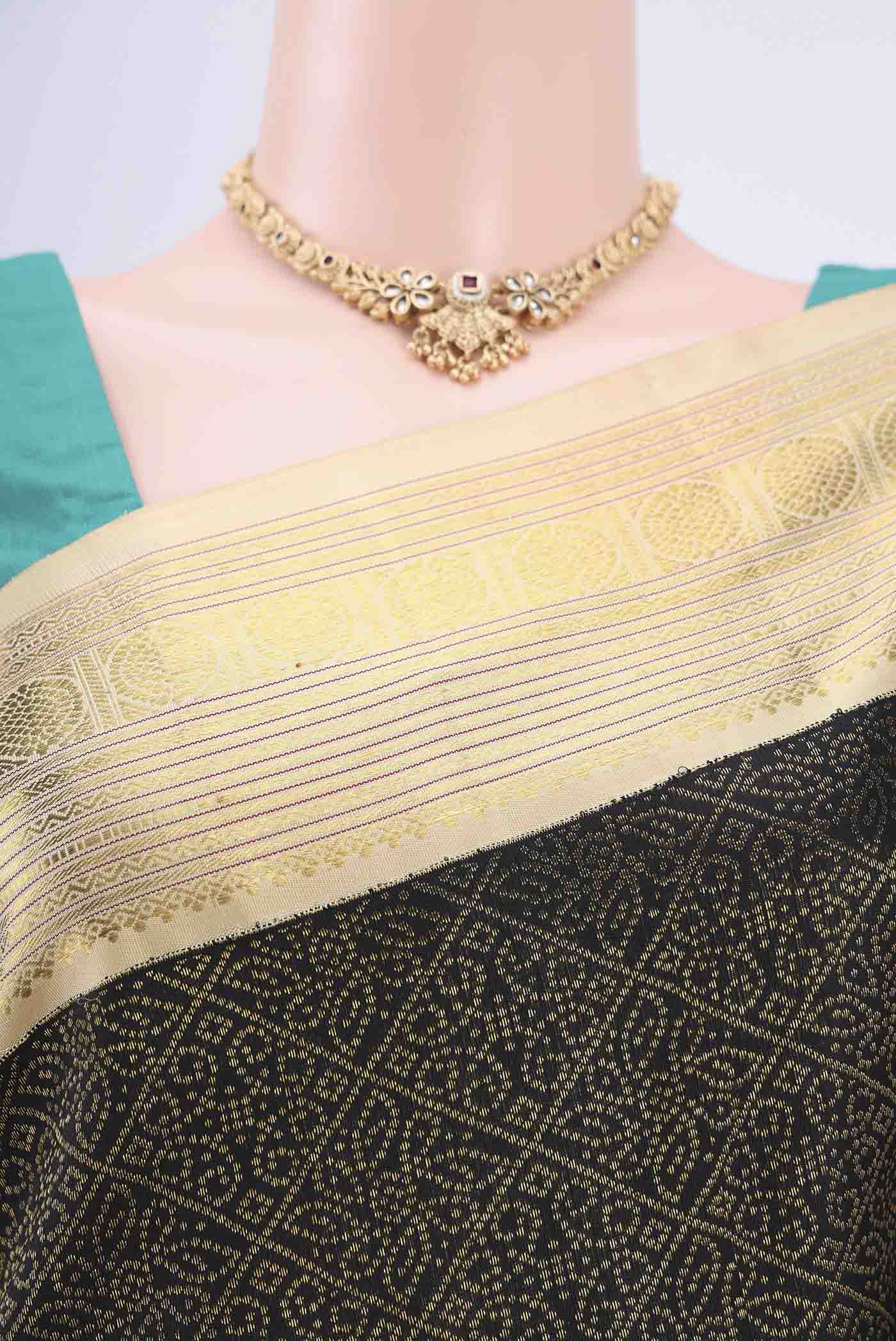 Pure Silk Pure Zari Black Kanjivaram Saree - Image 2