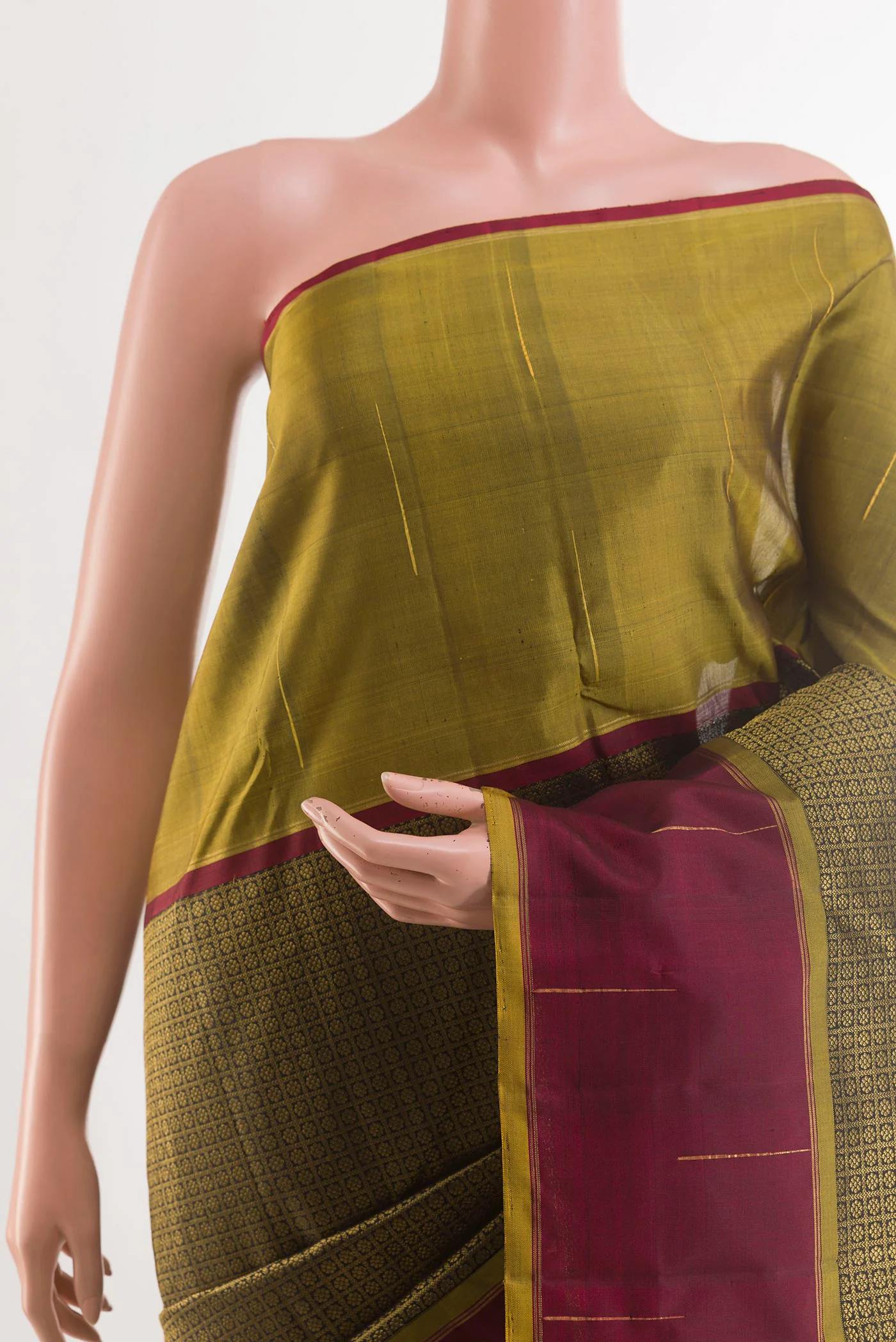 Black Kanjivaram Silk Saree - Image 2