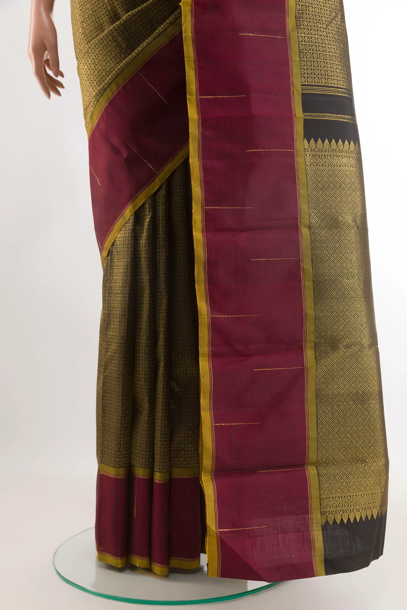 Black Kanjivaram Silk Saree - Image 3