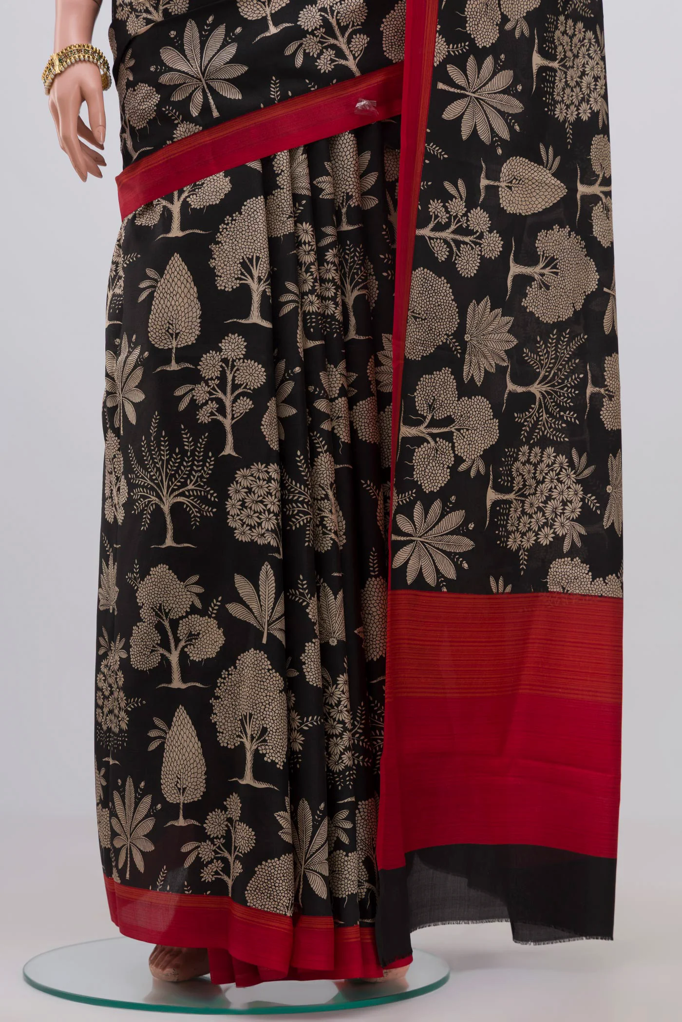 Black Printed Silk Saree - Image 3