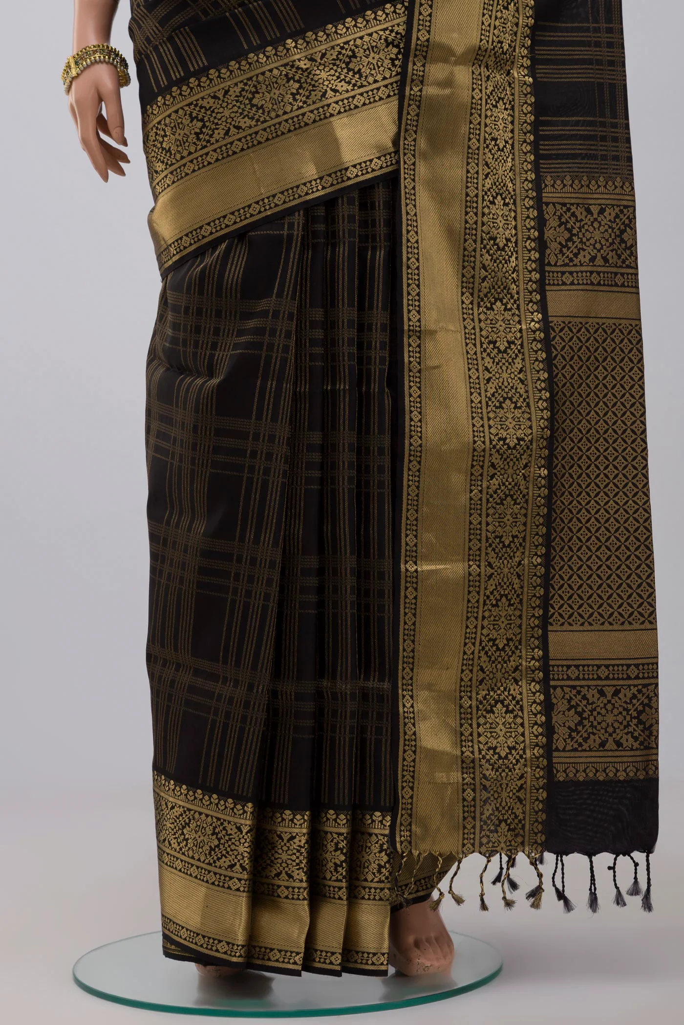 Black Soft Silk Saree - Image 3