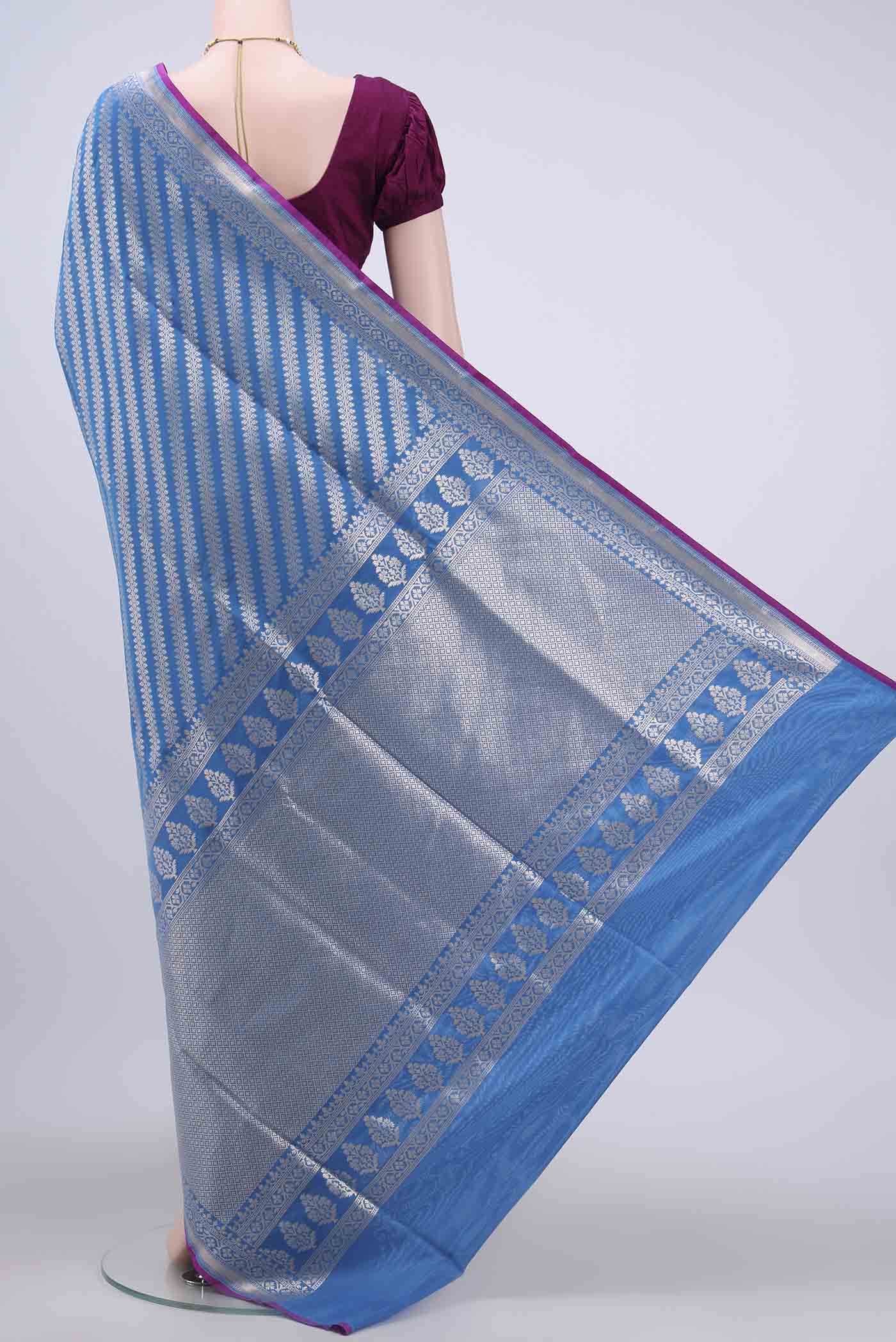 Blue Dual Tone Banarasi Silk Saree - Image 3
