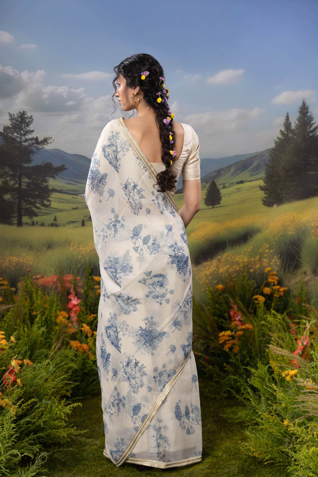 Blue Forest-White Organza Silk Saree - Image 5