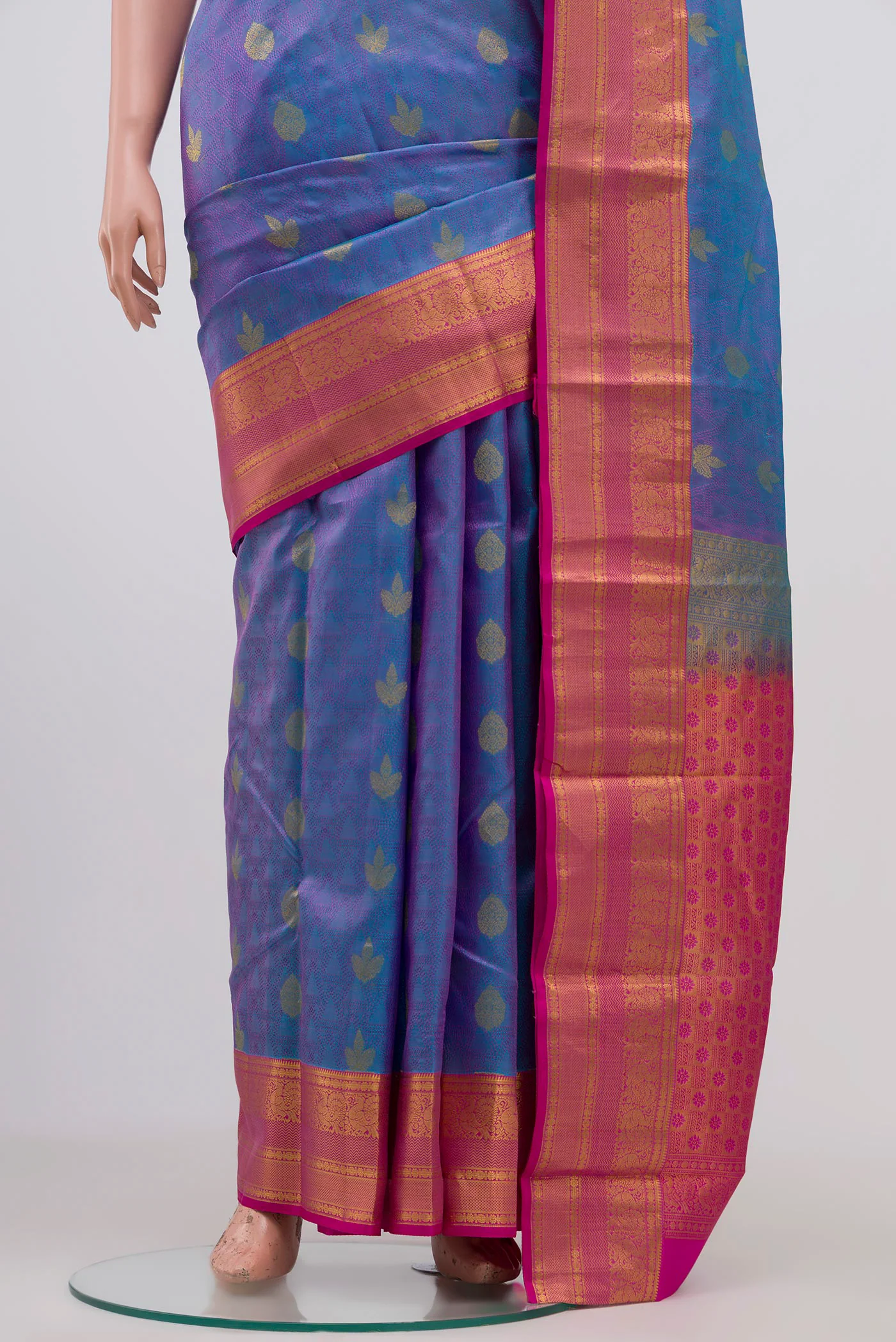 Blue with Lavender Color Kanchipuram Silk Saree - Image 3