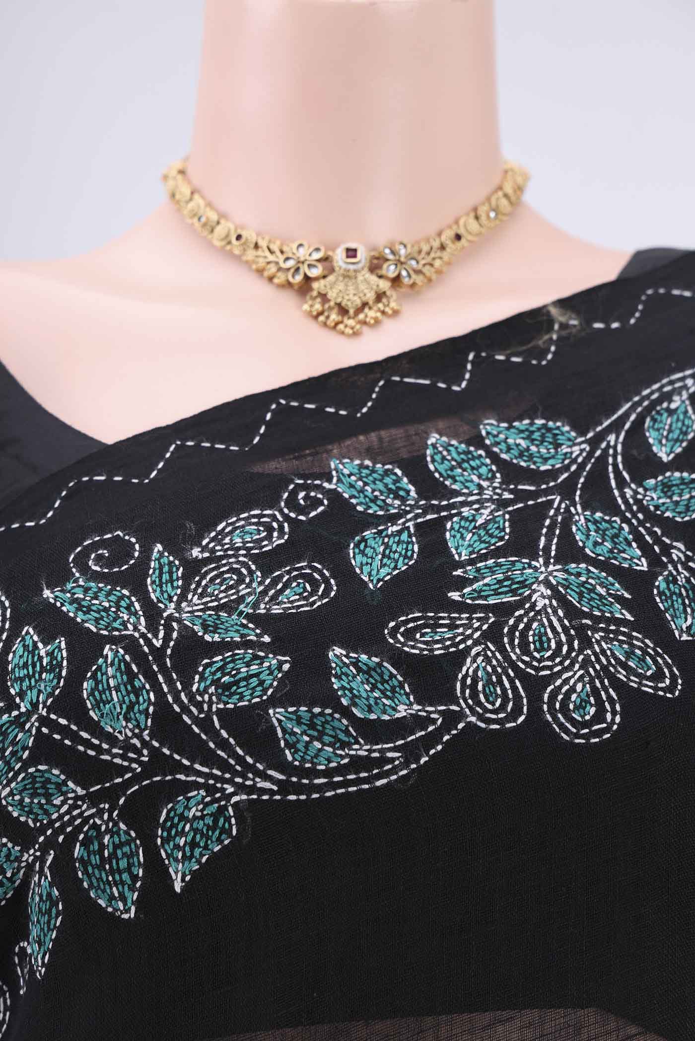 Black Linen Saree - Image 2