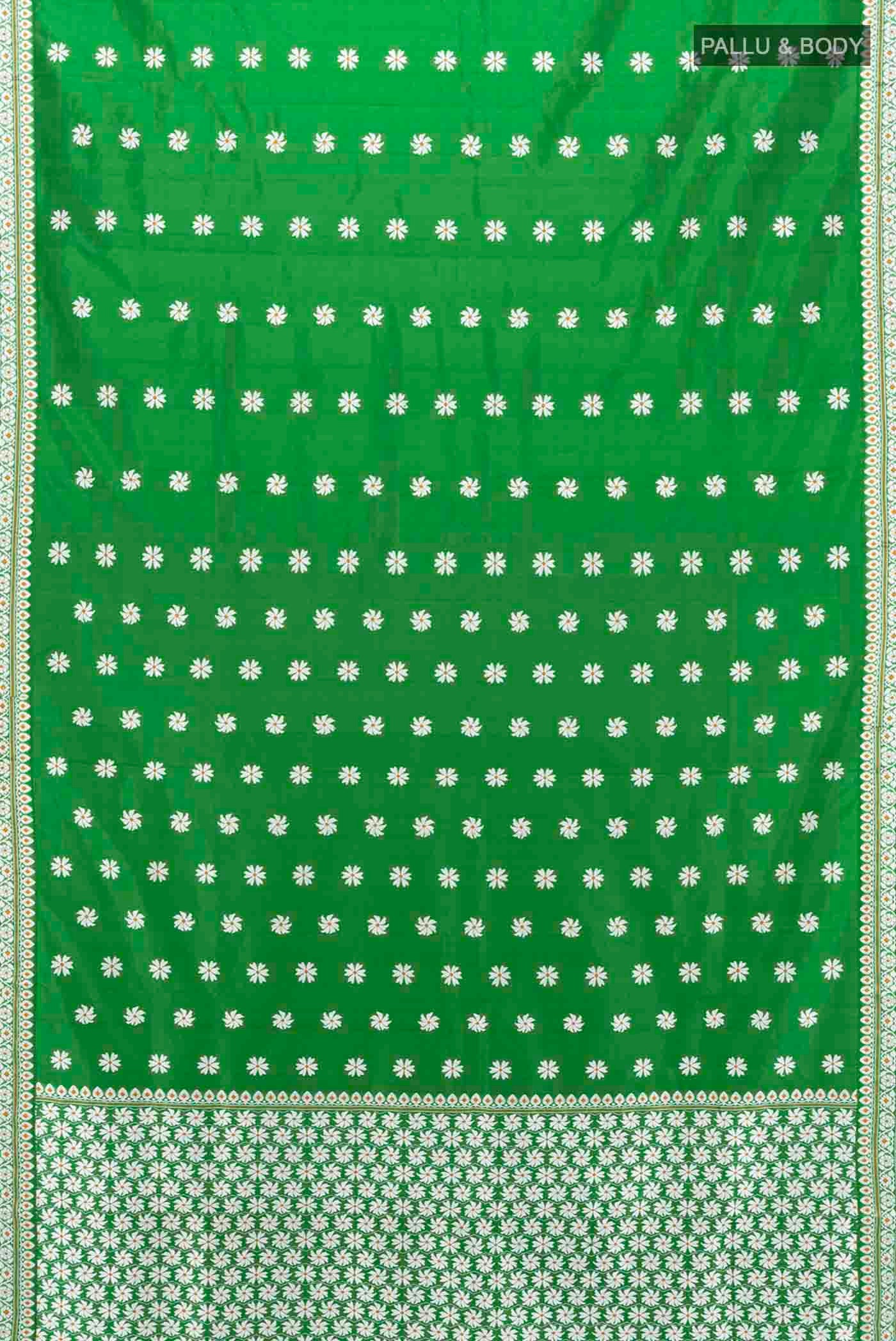 Bottle Green Assam Silk Saree - Image 5