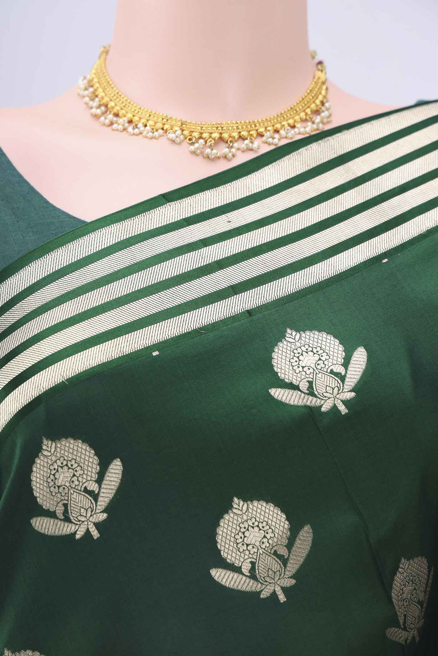 Bottle Green Dual Tone Banarasi Silk Saree - Image 2