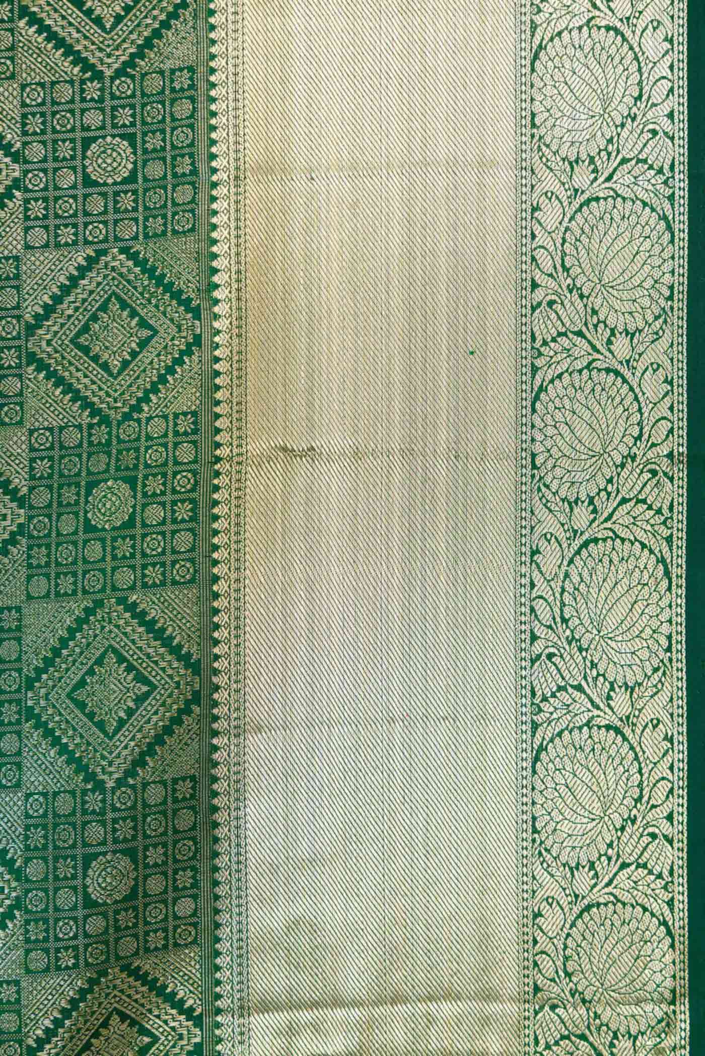Bottle Green Dual Tone Kanchipuram Saree - Image 3