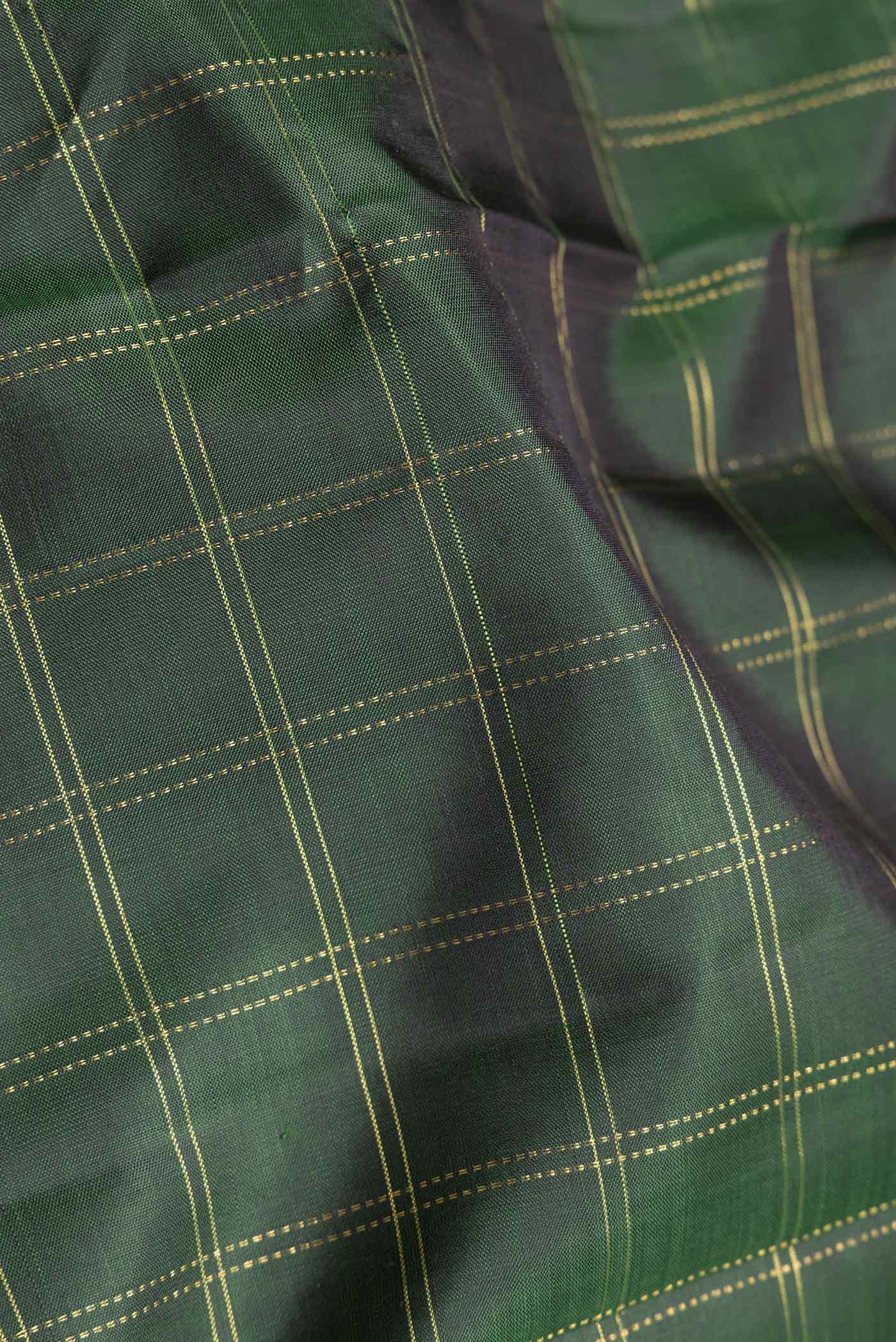 Bottle Green Dual Tone Kanchipuram Saree - Image 2