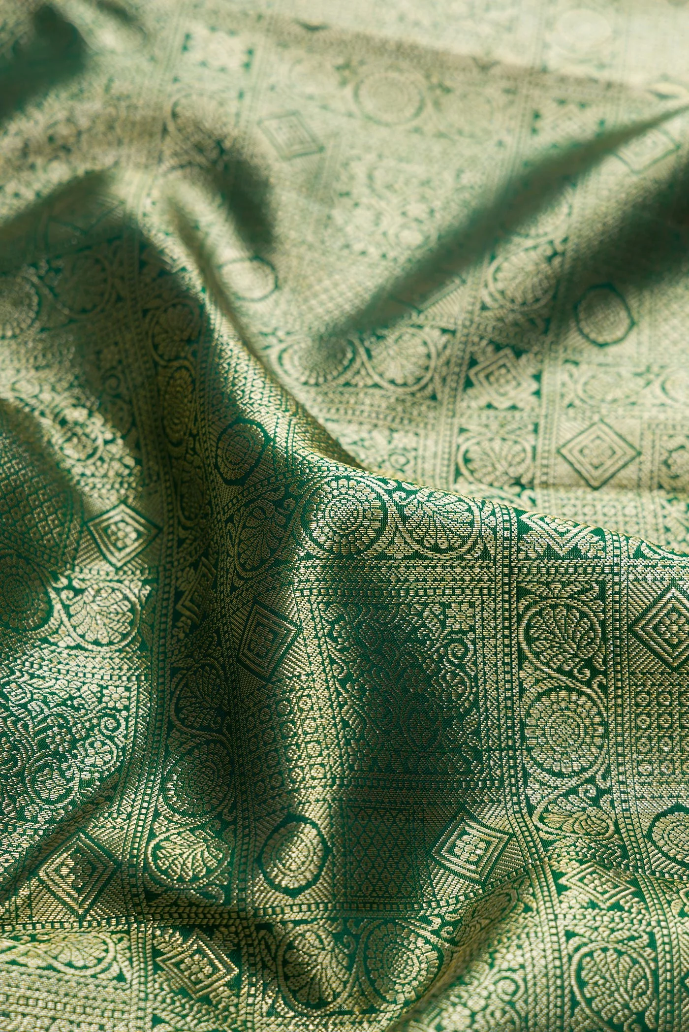 Bottle Green Kanchipuram Silk Saree - Image 2