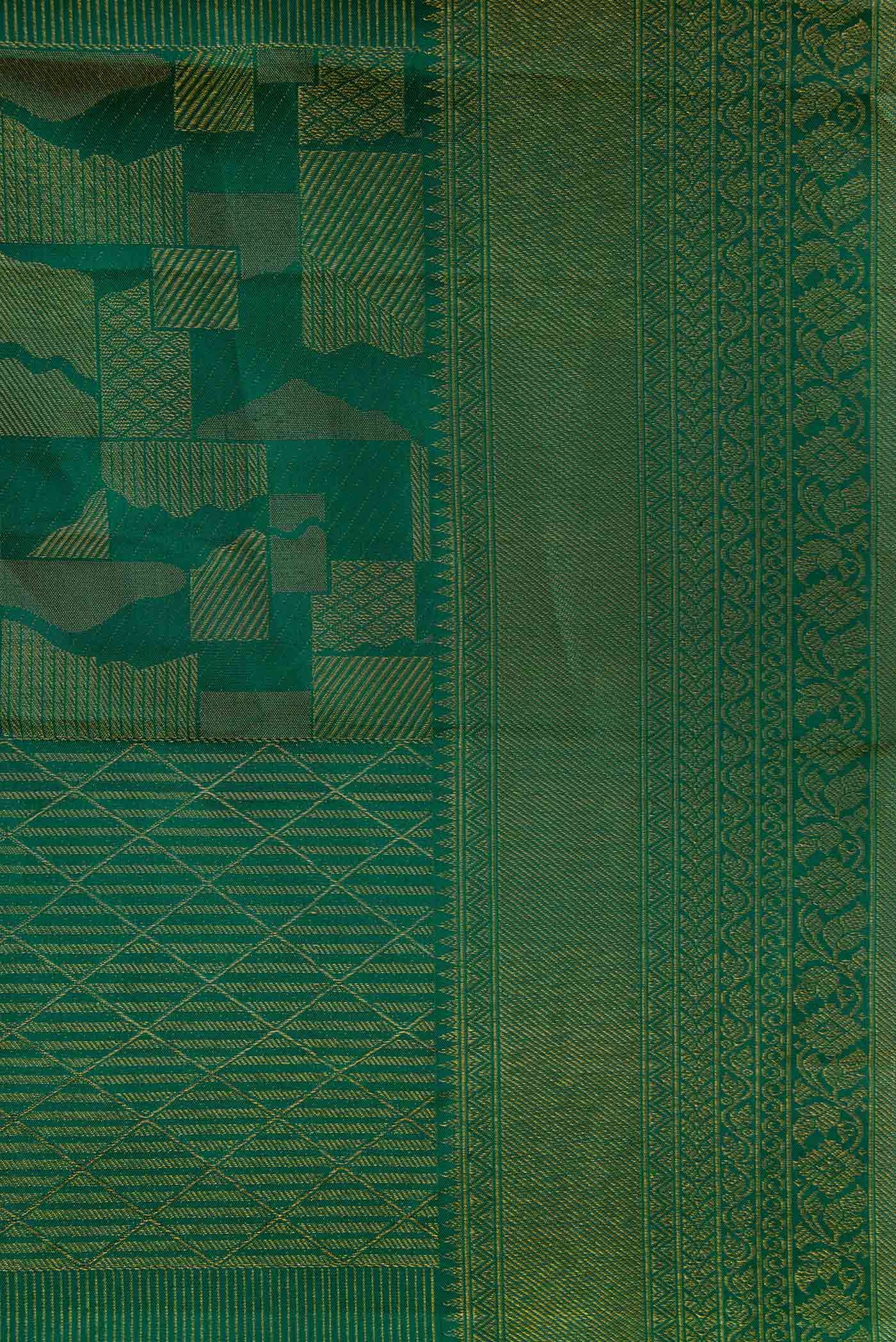 Bottle Green Kanjivaram Silk Saree - Image 3