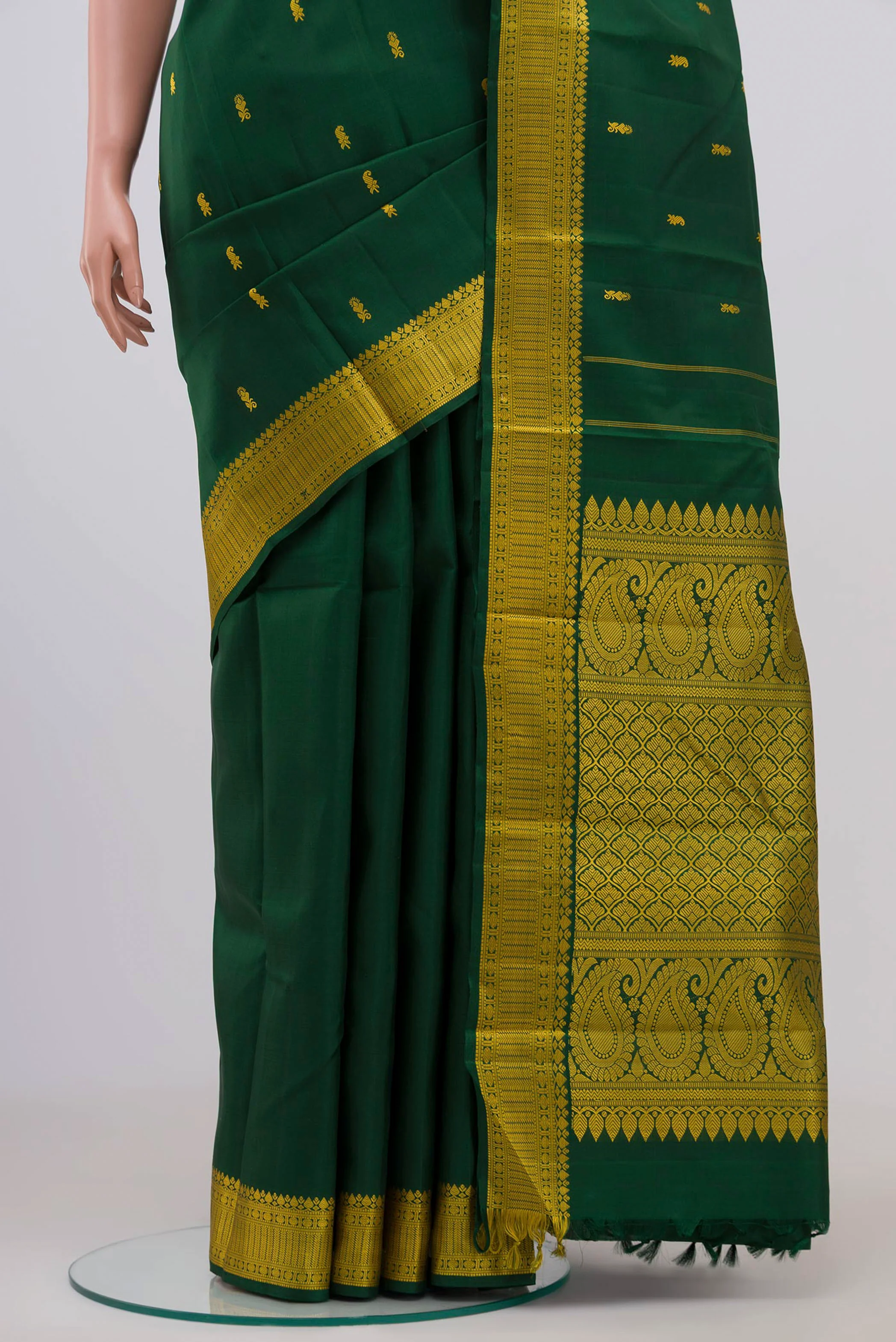 Bottle Green Kanchipuram Silk Saree - Image 3