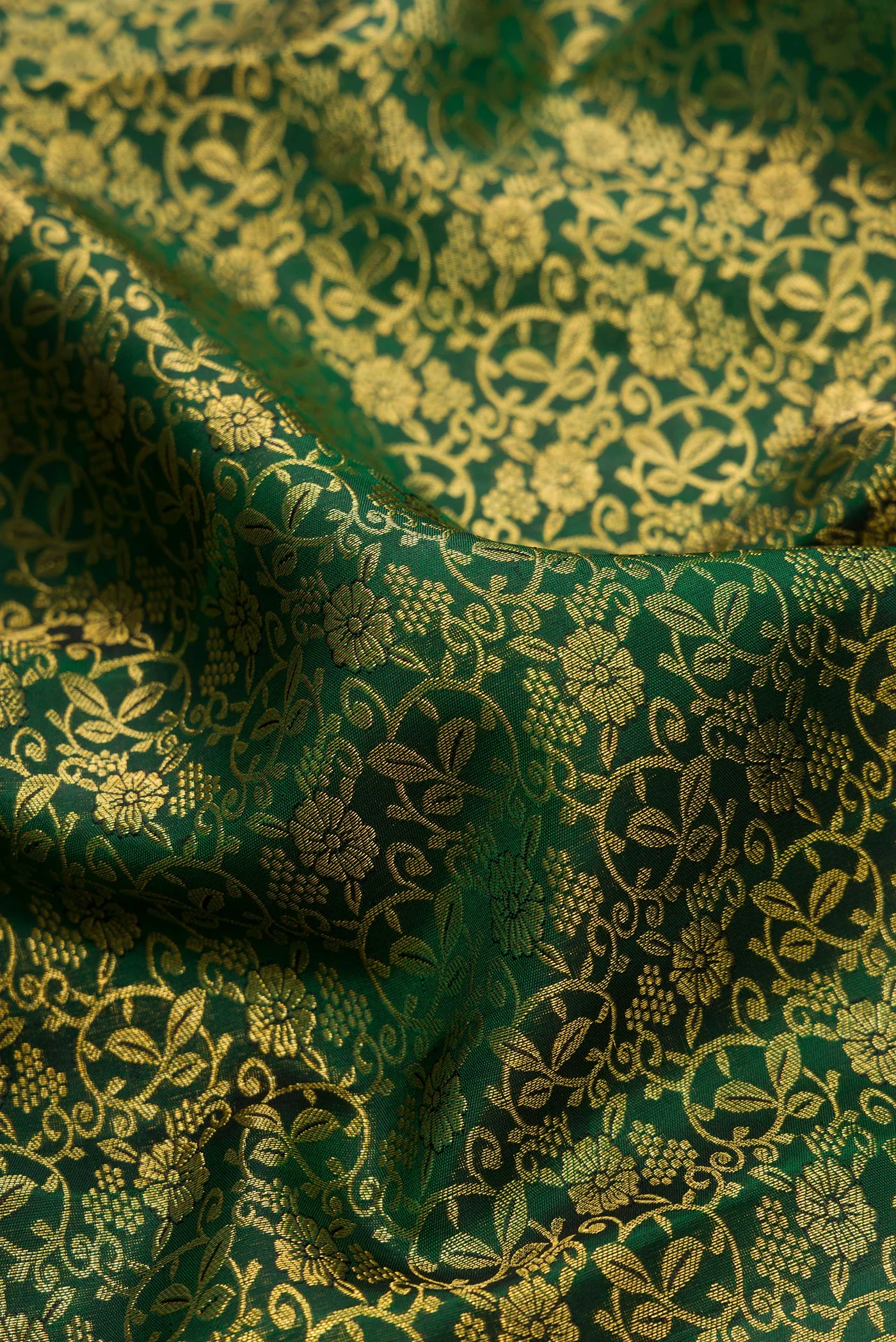 Bottle Green Kanchipuram Silk Saree - Image 2