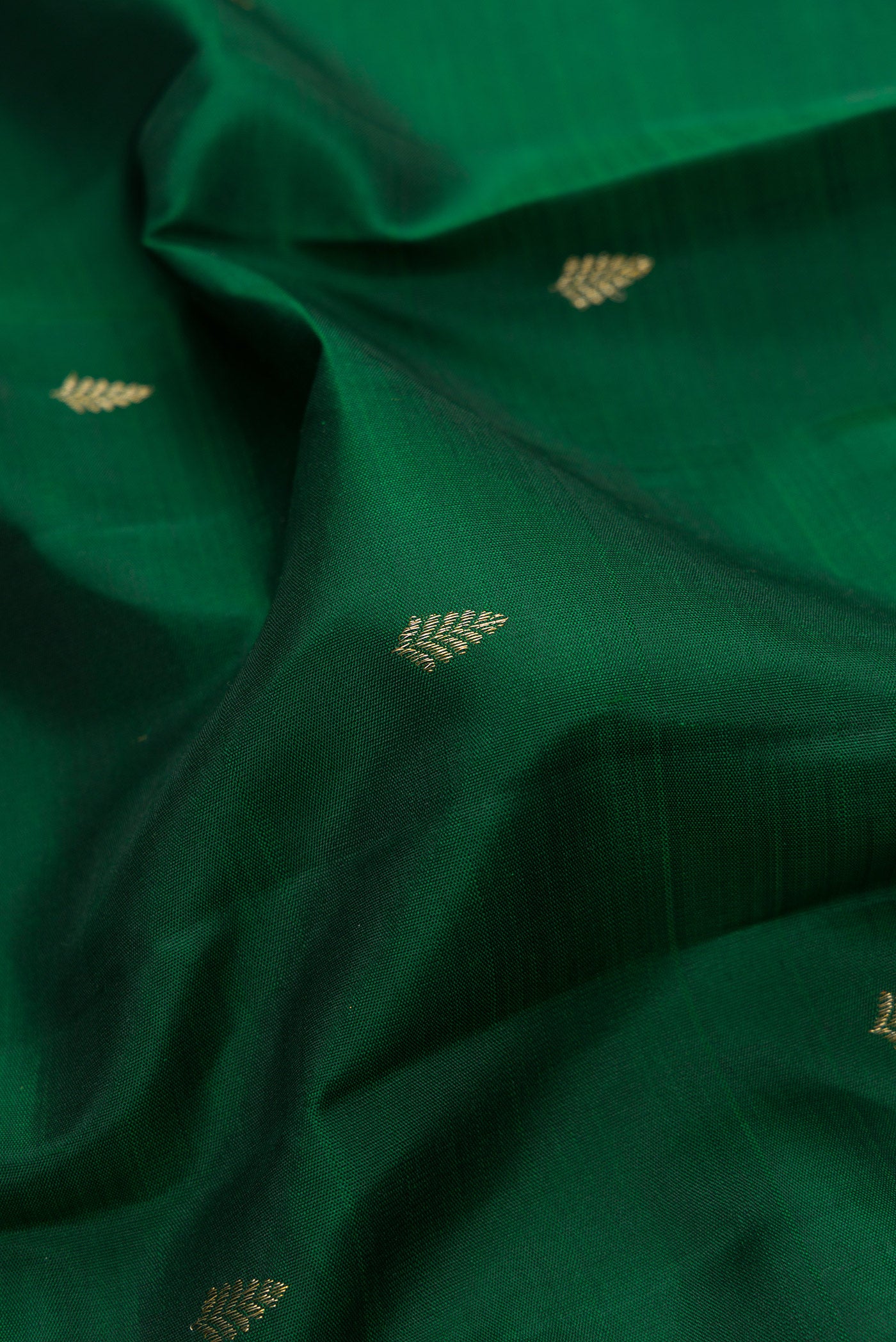 Bottle Green Kanjivaram Silk Saree - Image 2